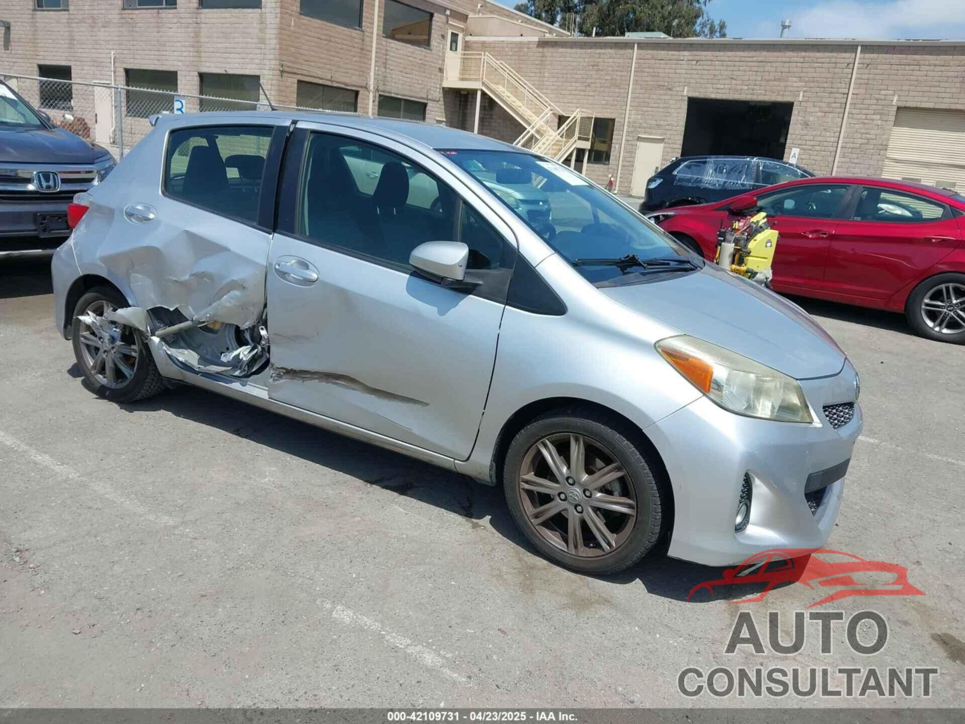 TOYOTA YARIS 2012 - JTDKTUD32CD528308