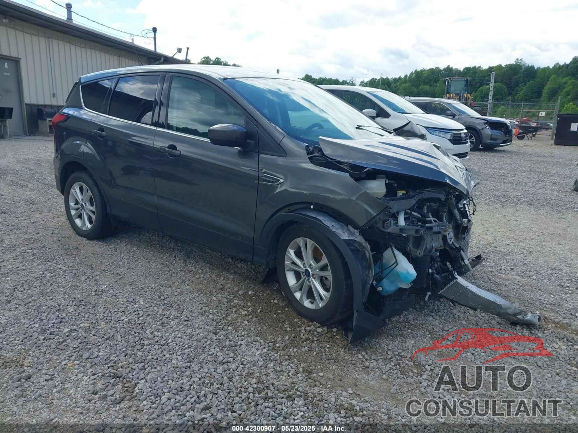 FORD ESCAPE 2019 - 1FMCU9GD6KUA32411