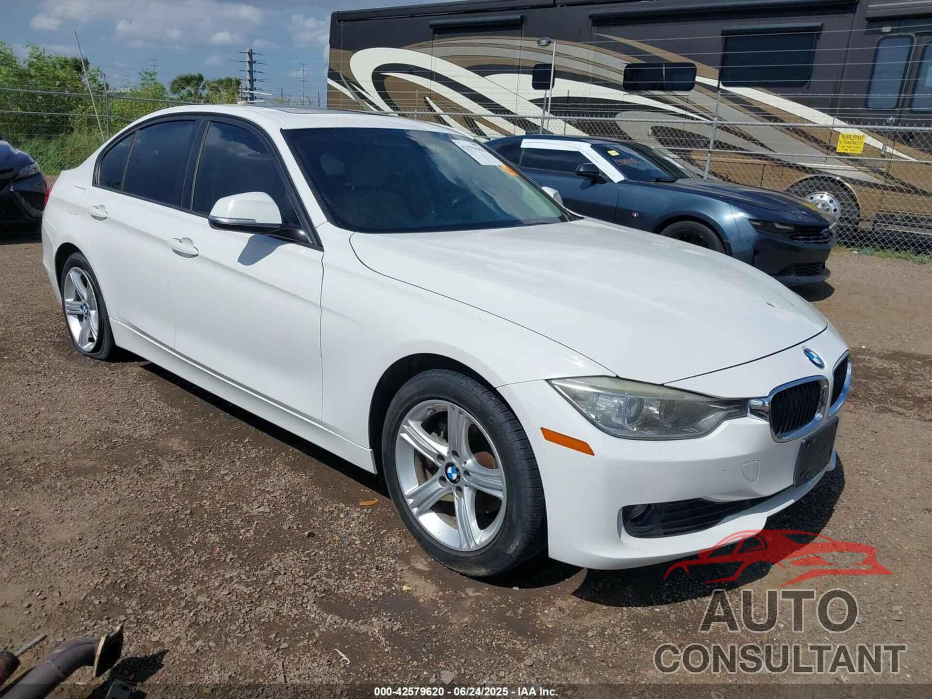 BMW 328I 2014 - WBA3A5G50ENP29146