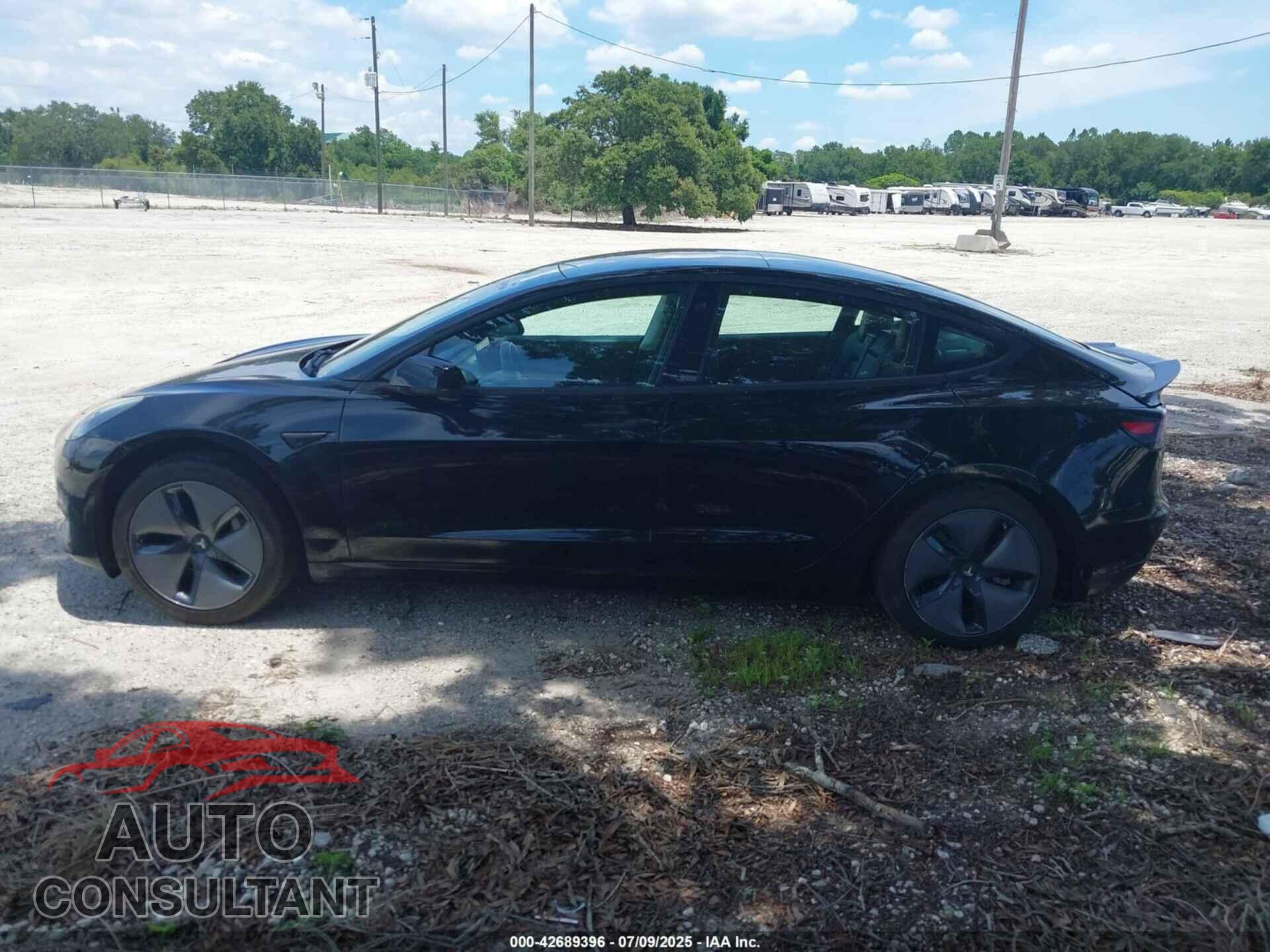 TESLA MODEL 3 2018 - 5YJ3E1EA9JF172021