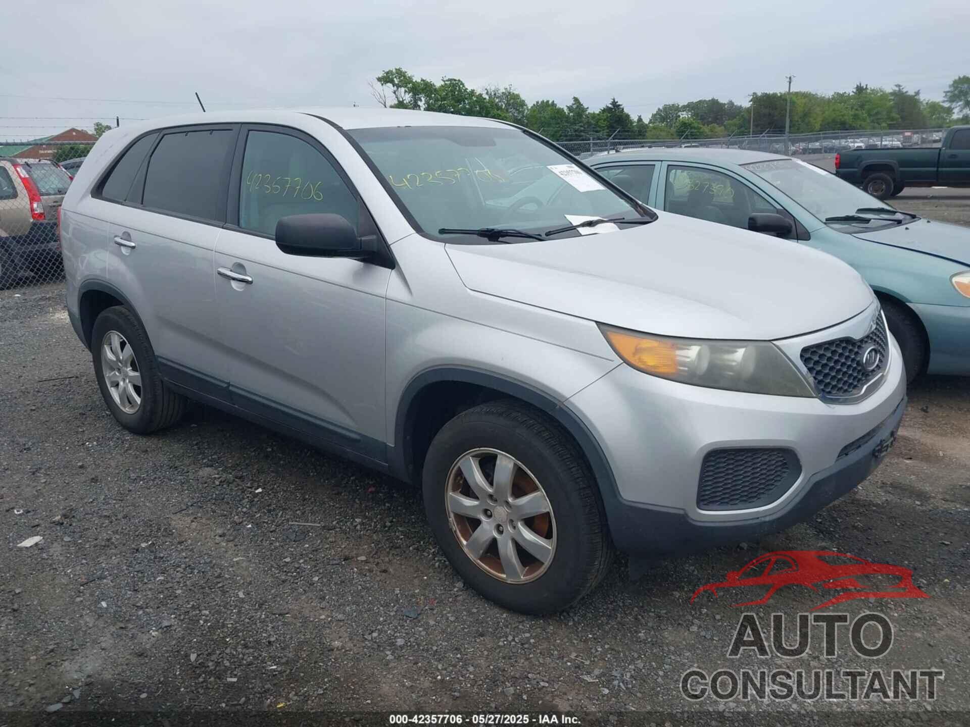 KIA SORENTO 2011 - 5XYKT3A19BG145995