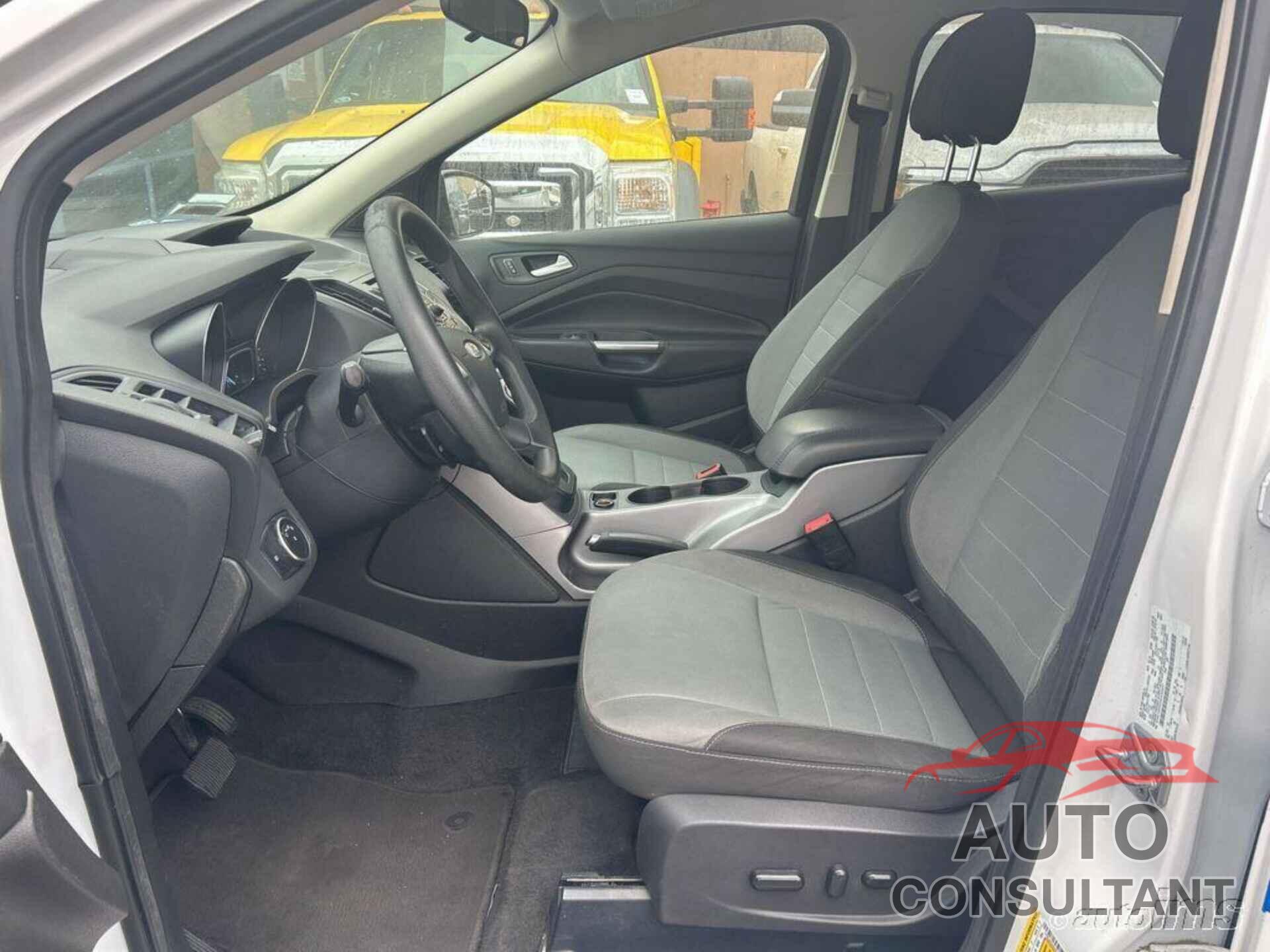 FORD ESCAPE 2016 - 1FMCU0GX0GUC83017