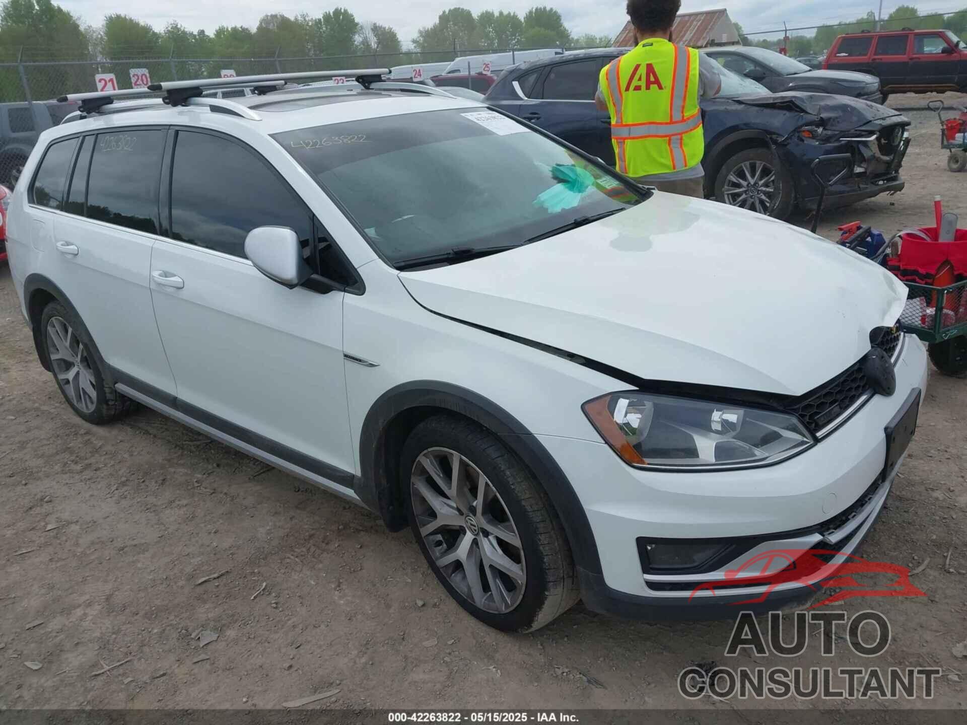 VOLKSWAGEN GOLF ALLTRACK 2017 - 3VWH17AU1HM519624
