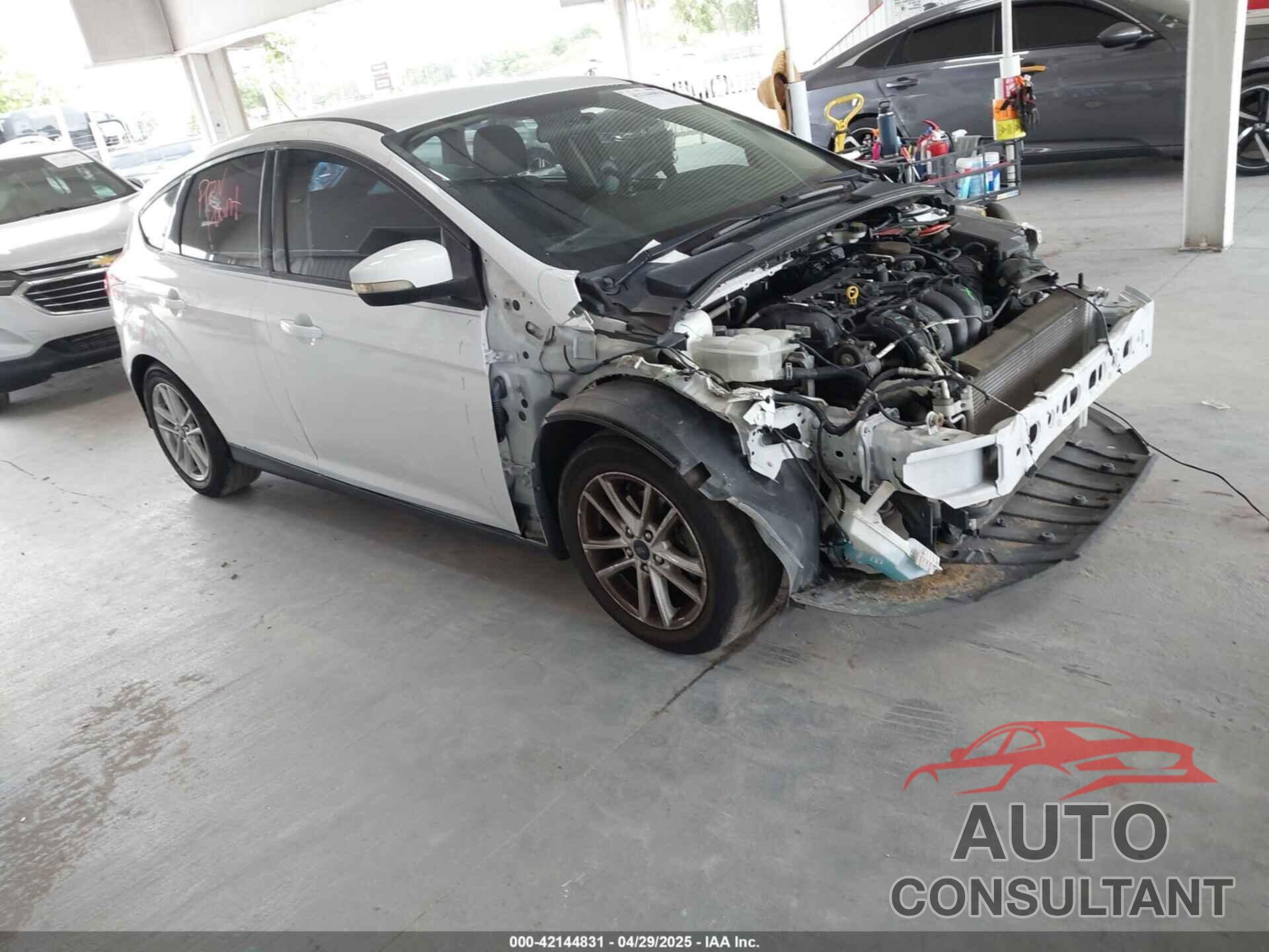 FORD FOCUS 2016 - 1FADP3K22GL264347