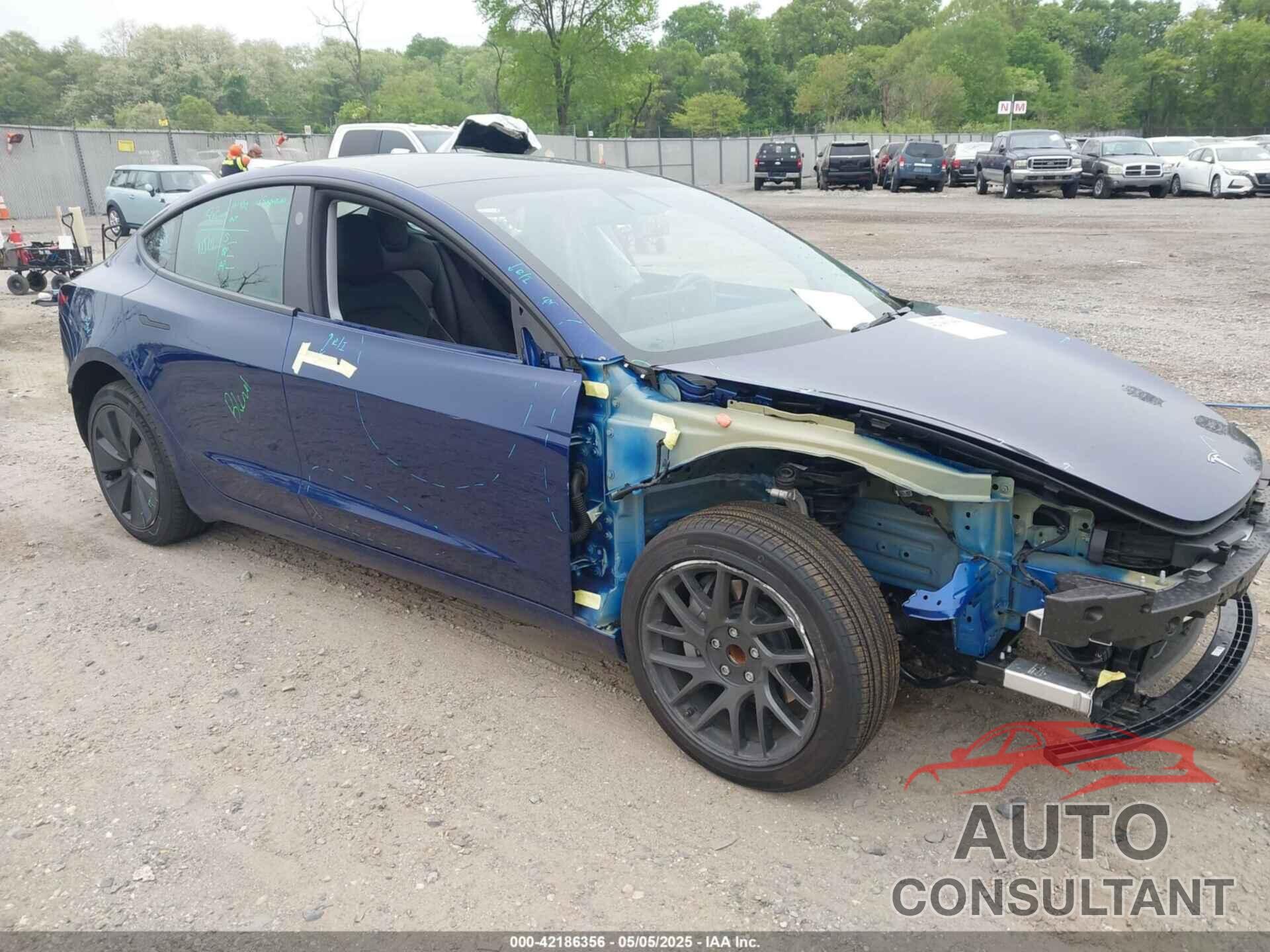 TESLA MODEL 3 2024 - 5YJ3E1EA1RF830569