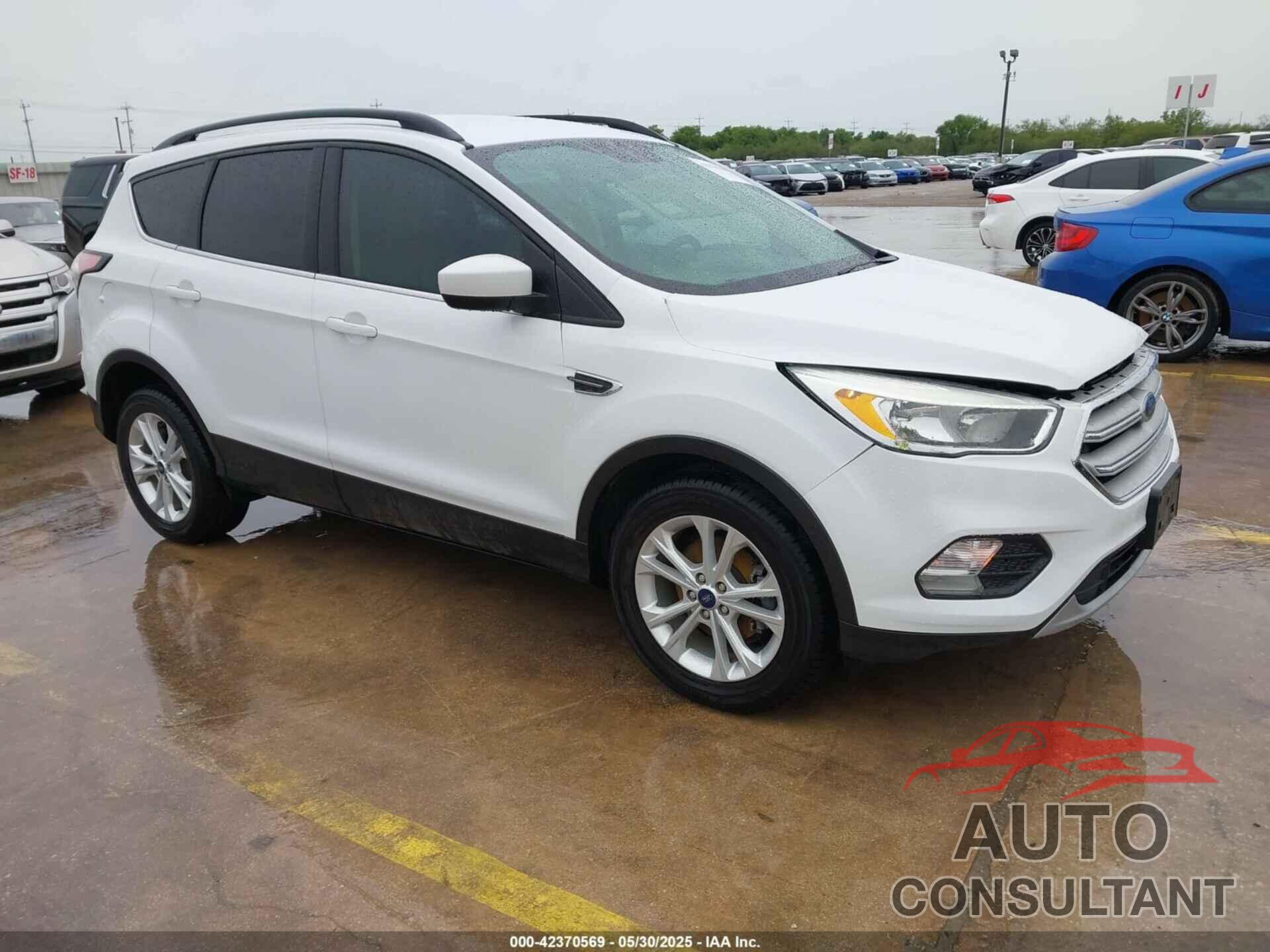 FORD ESCAPE 2018 - 1FMCU0GD7JUD19640