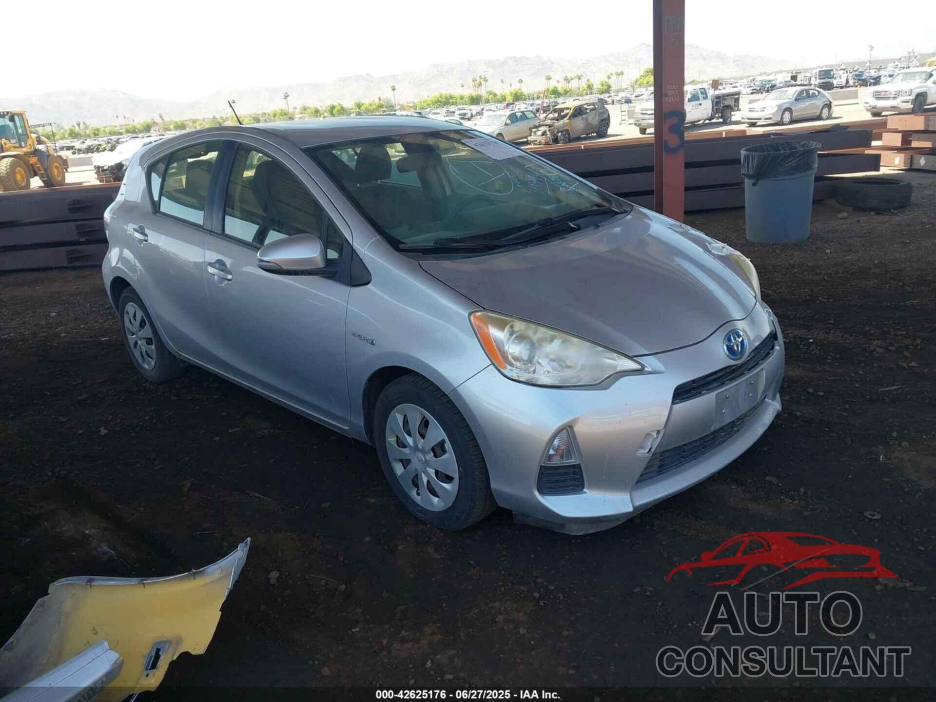 TOYOTA PRIUS C 2013 - JTDKDTB33D1555076