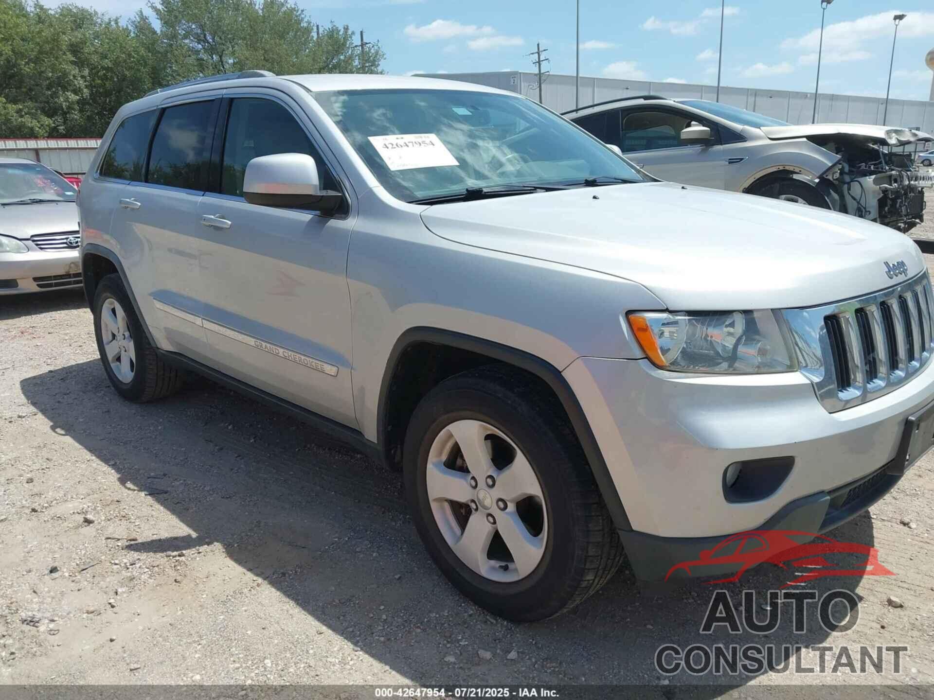 JEEP GRAND CHEROKEE 2012 - 1C4RJEAG5CC104015