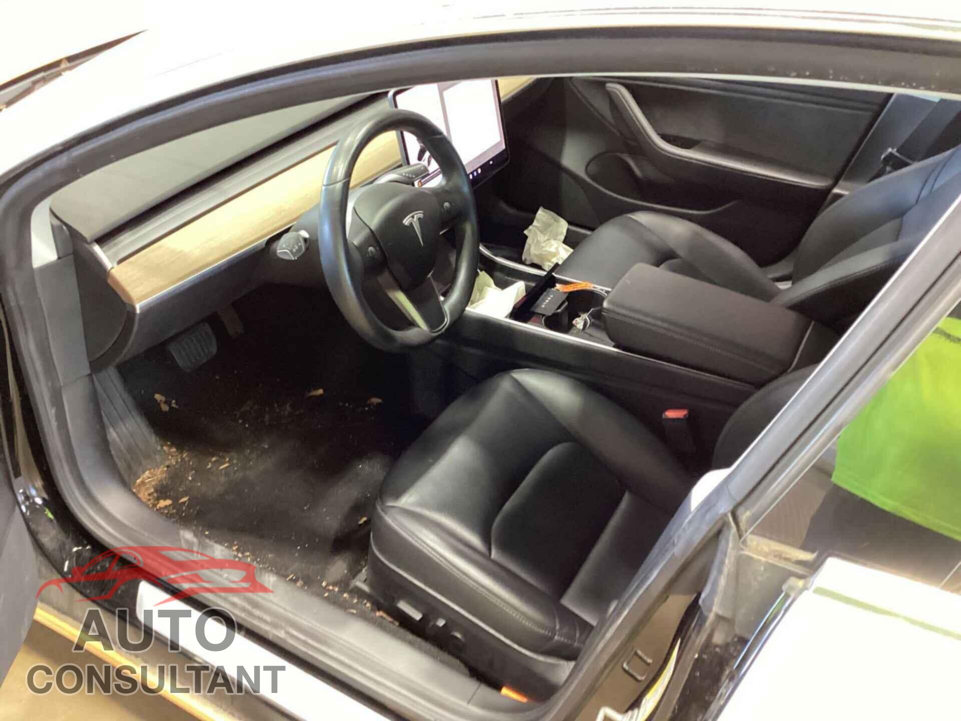 TESLA MODEL 3 2019 - 5YJ3E1EB7KF199048
