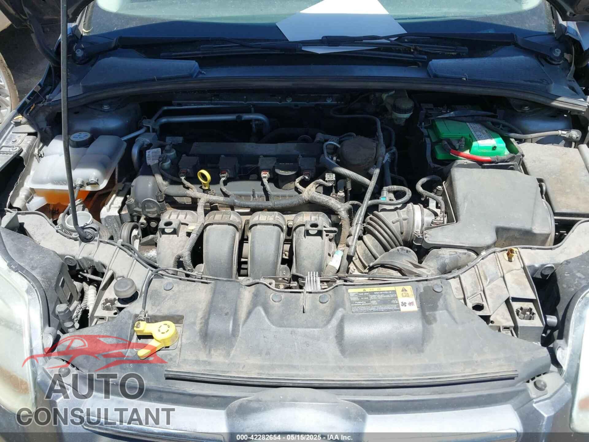 FORD FOCUS 2014 - 1FADP3F24EL230143