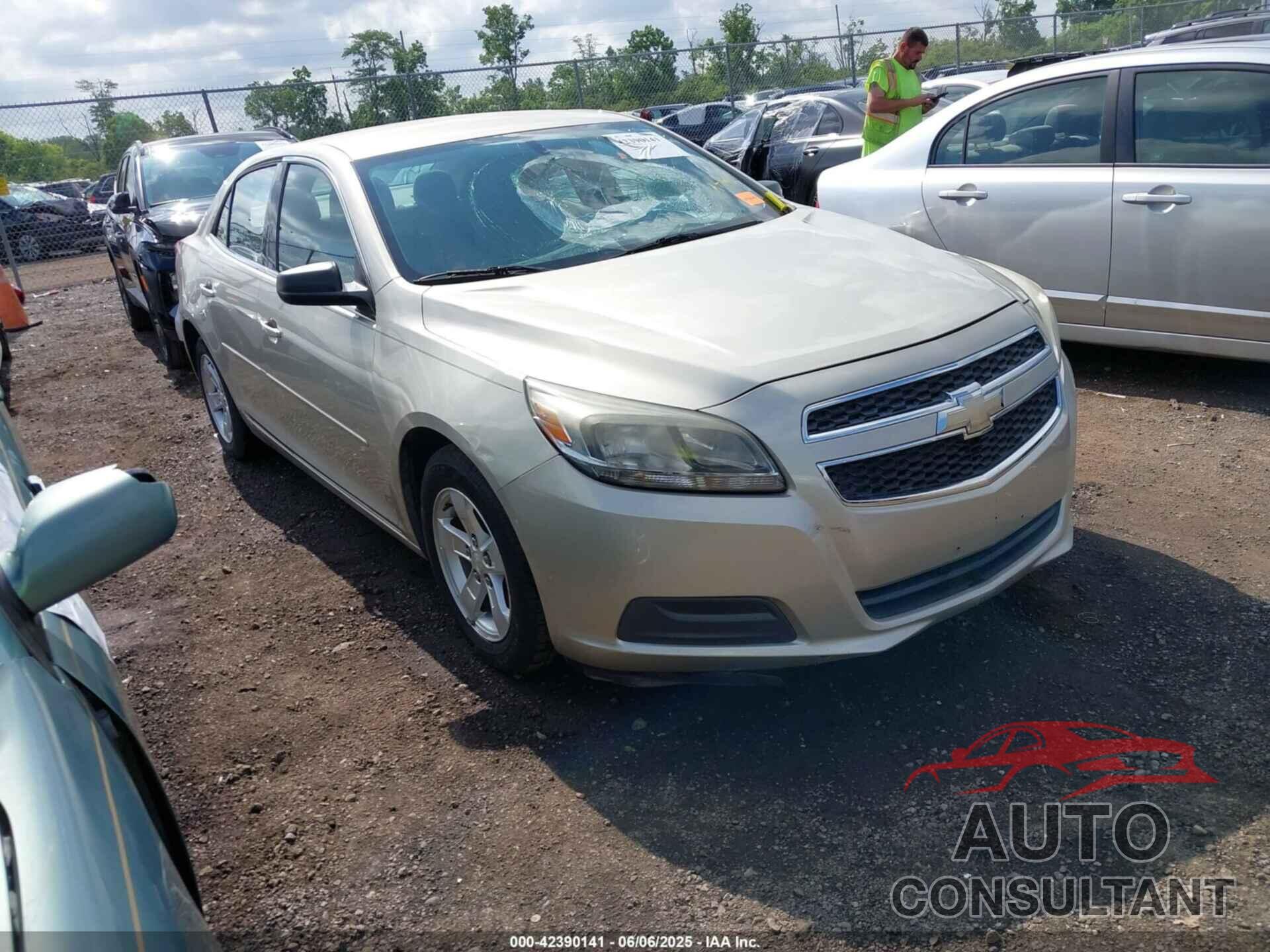 CHEVROLET MALIBU 2013 - 1G11B5SA4DF185036
