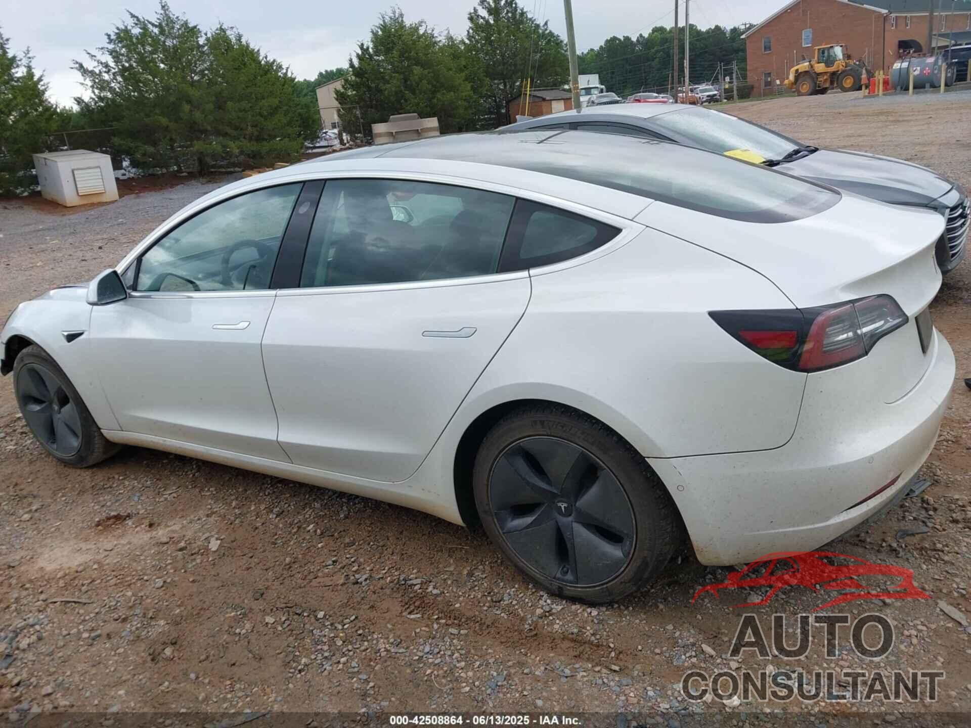 TESLA MODEL 3 2020 - 5YJ3E1EA0LF658686