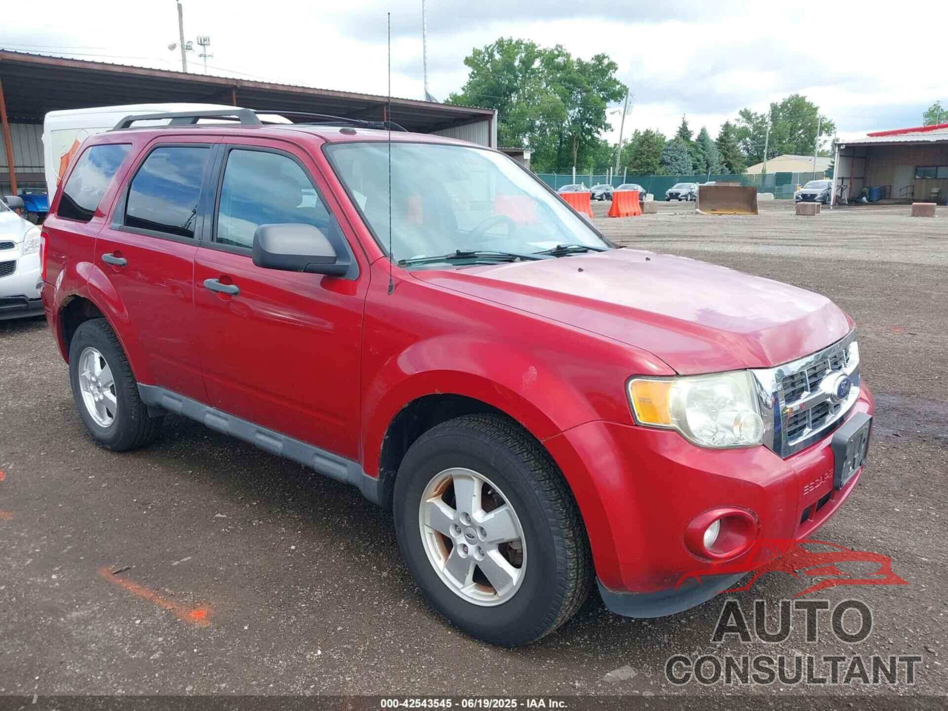 FORD ESCAPE 2011 - 1FMCU9DG8BKB21536