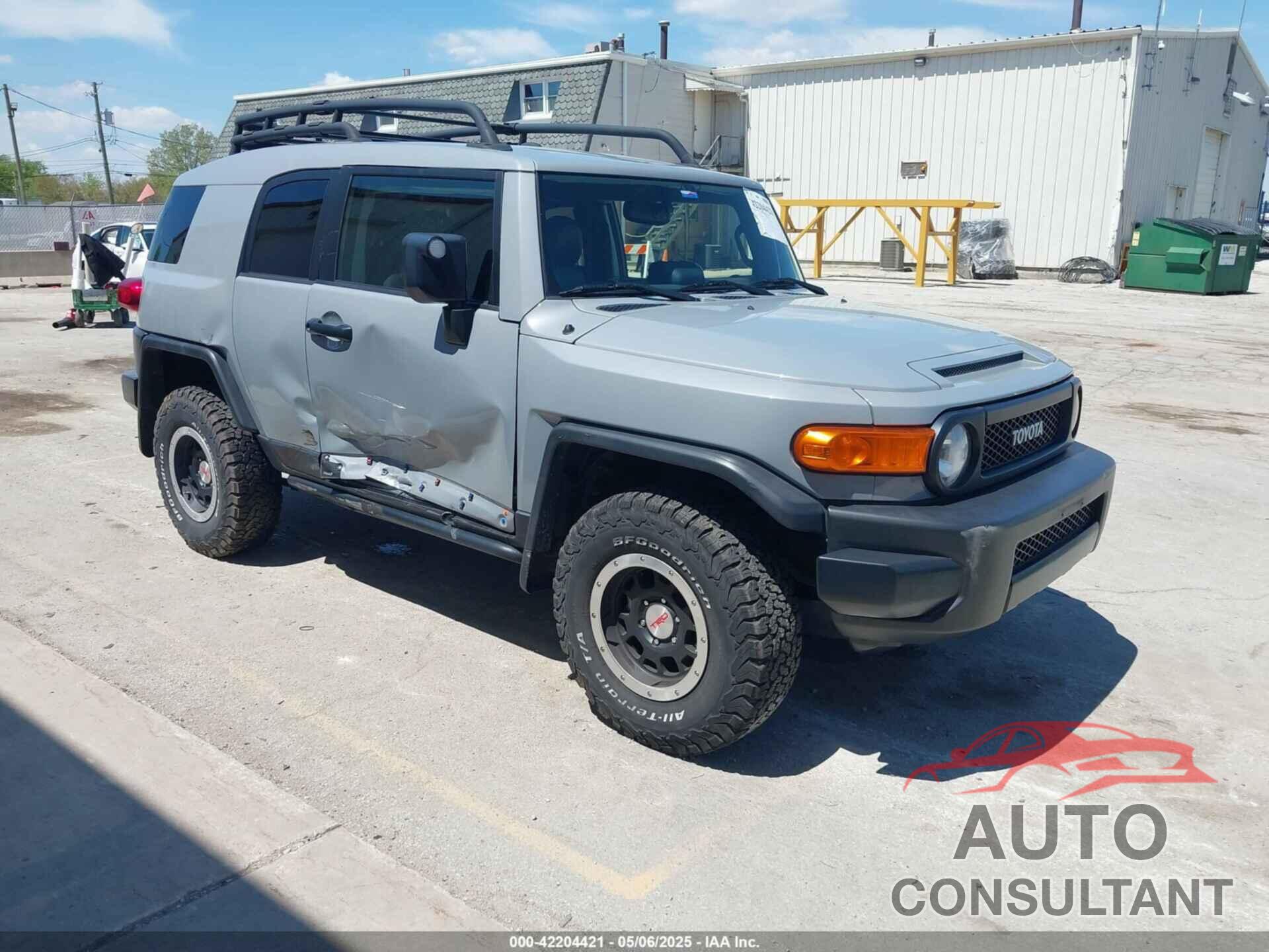 TOYOTA FJ CRUISER 2013 - JTEBU4BF5DK158930
