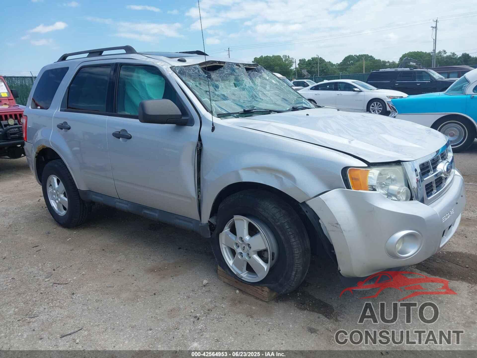 FORD ESCAPE 2011 - 1FMCU0DG5BKA97806