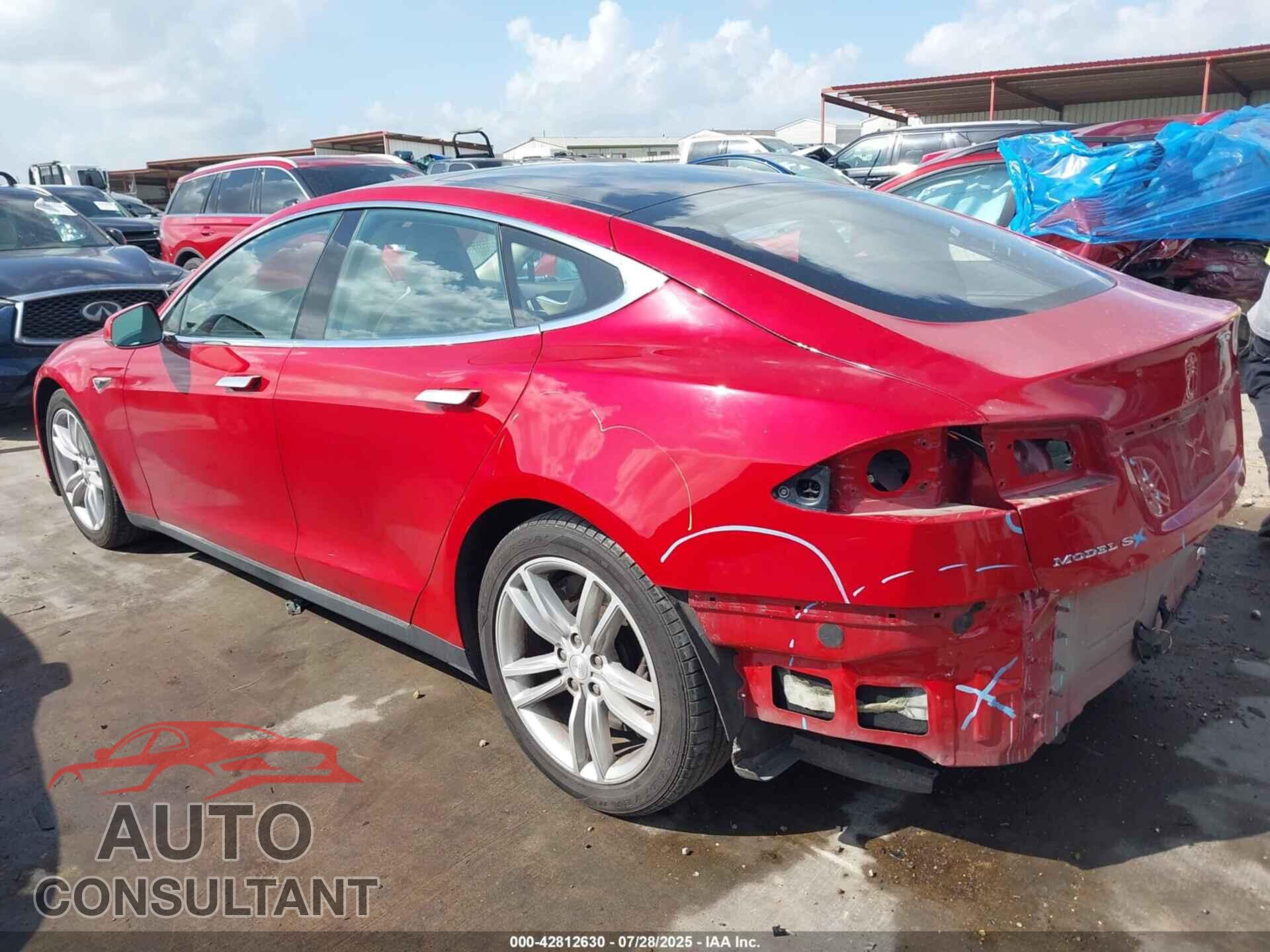 TESLA MODEL S 2014 - 5YJSA1S1XEFP66439
