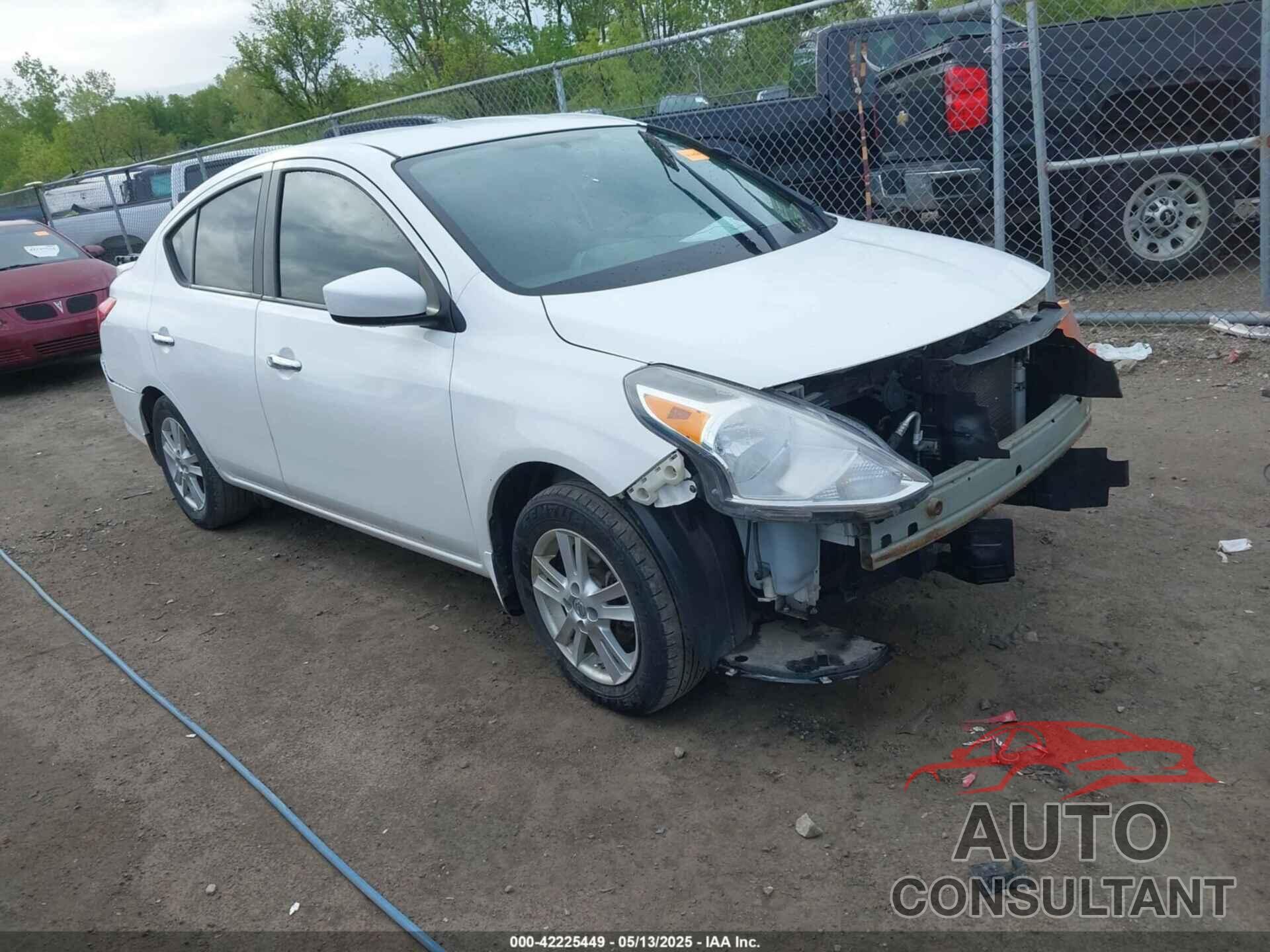 NISSAN VERSA 2015 - 3N1CN7AP7FL864593