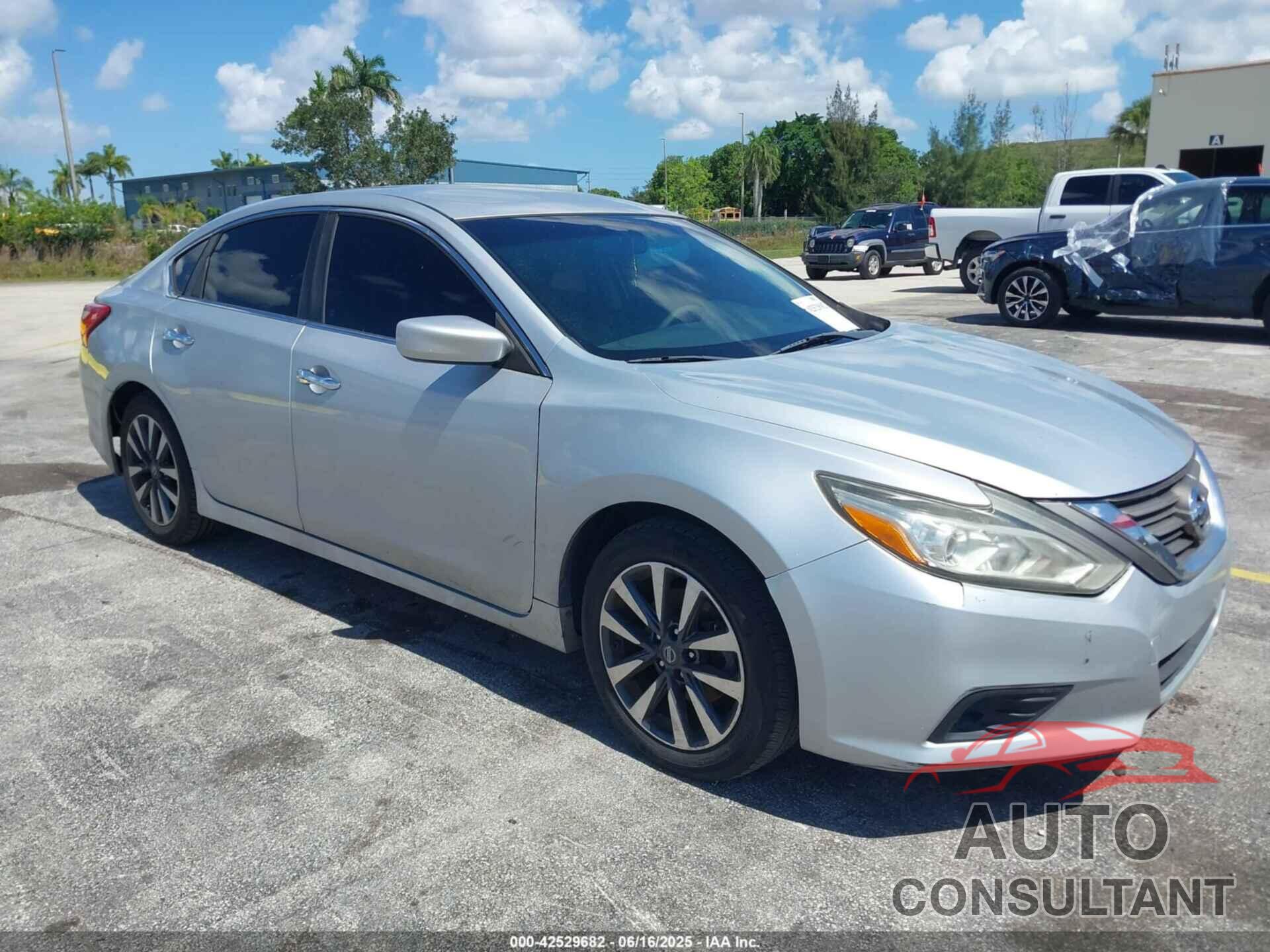 NISSAN ALTIMA 2017 - 1N4AL3AP5HC251430