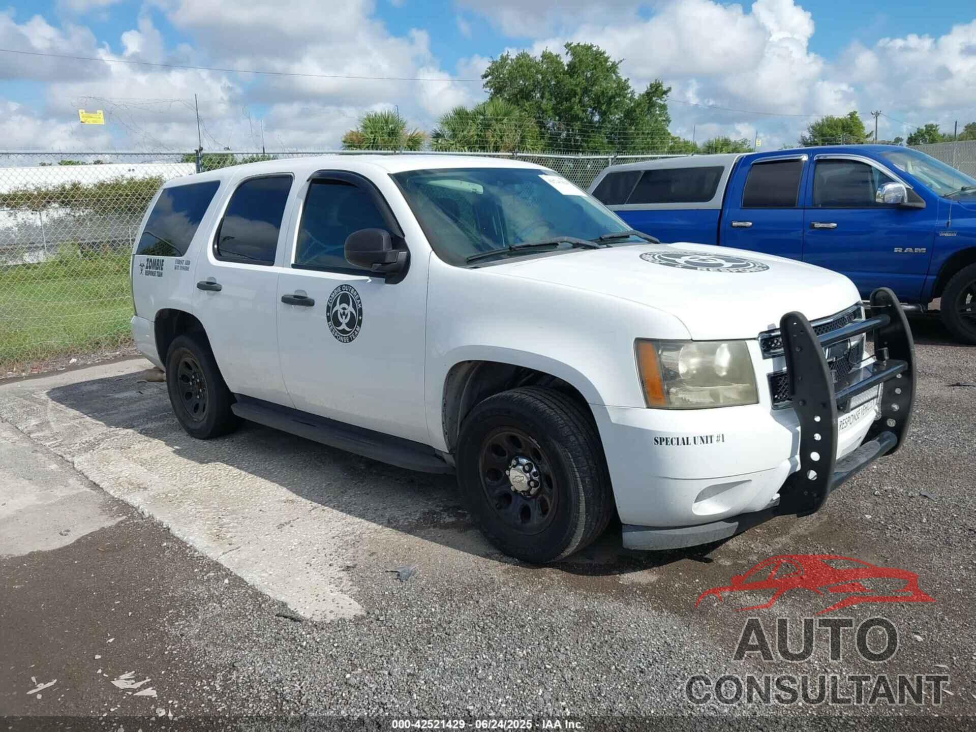 CHEVROLET TAHOE 2010 - 1GNMCAE01AR262122