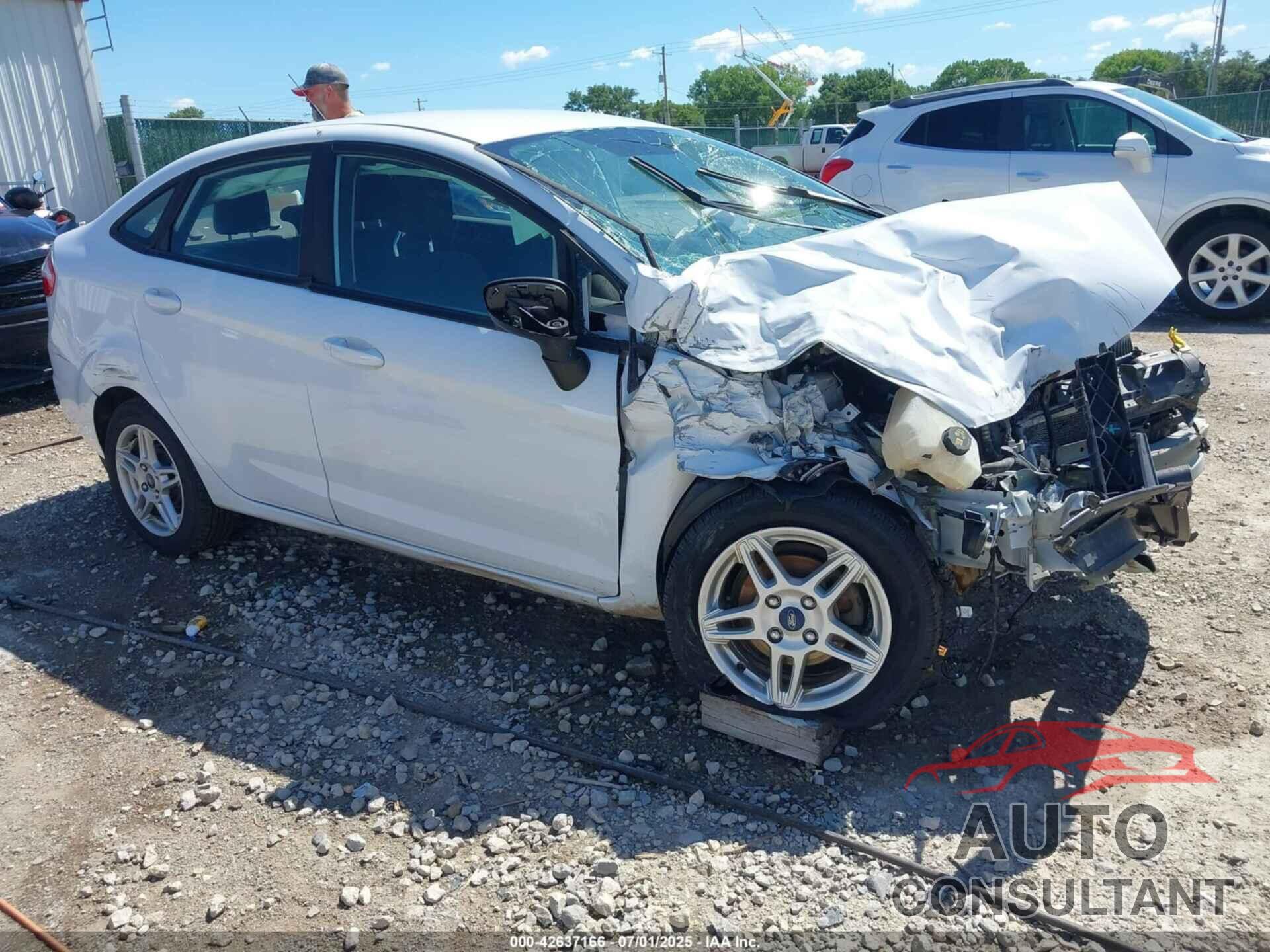 FORD FIESTA 2019 - 3FADP4BJ4KM122845