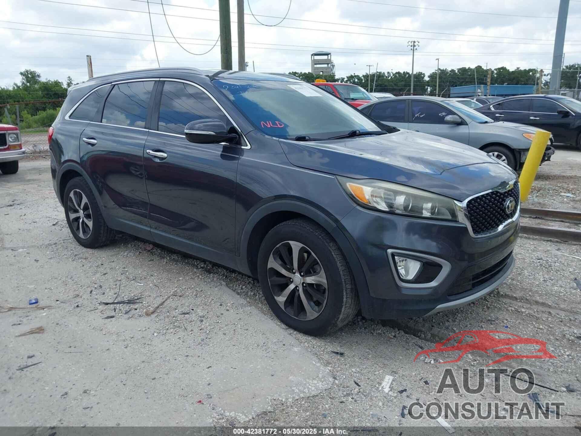 KIA SORENTO 2017 - 5XYPH4A50HG236629