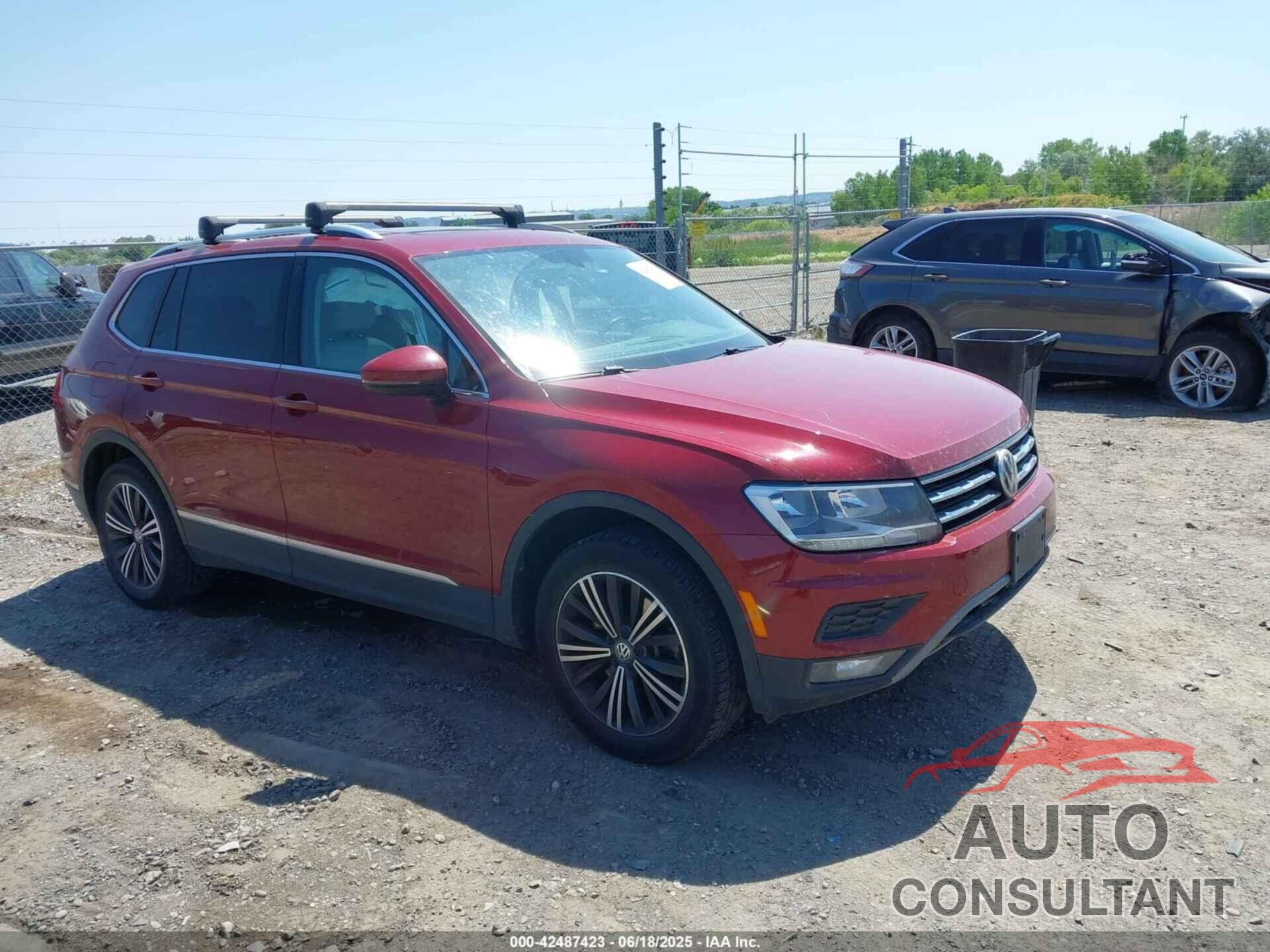 VOLKSWAGEN TIGUAN 2018 - 3VV2B7AX5JM067118