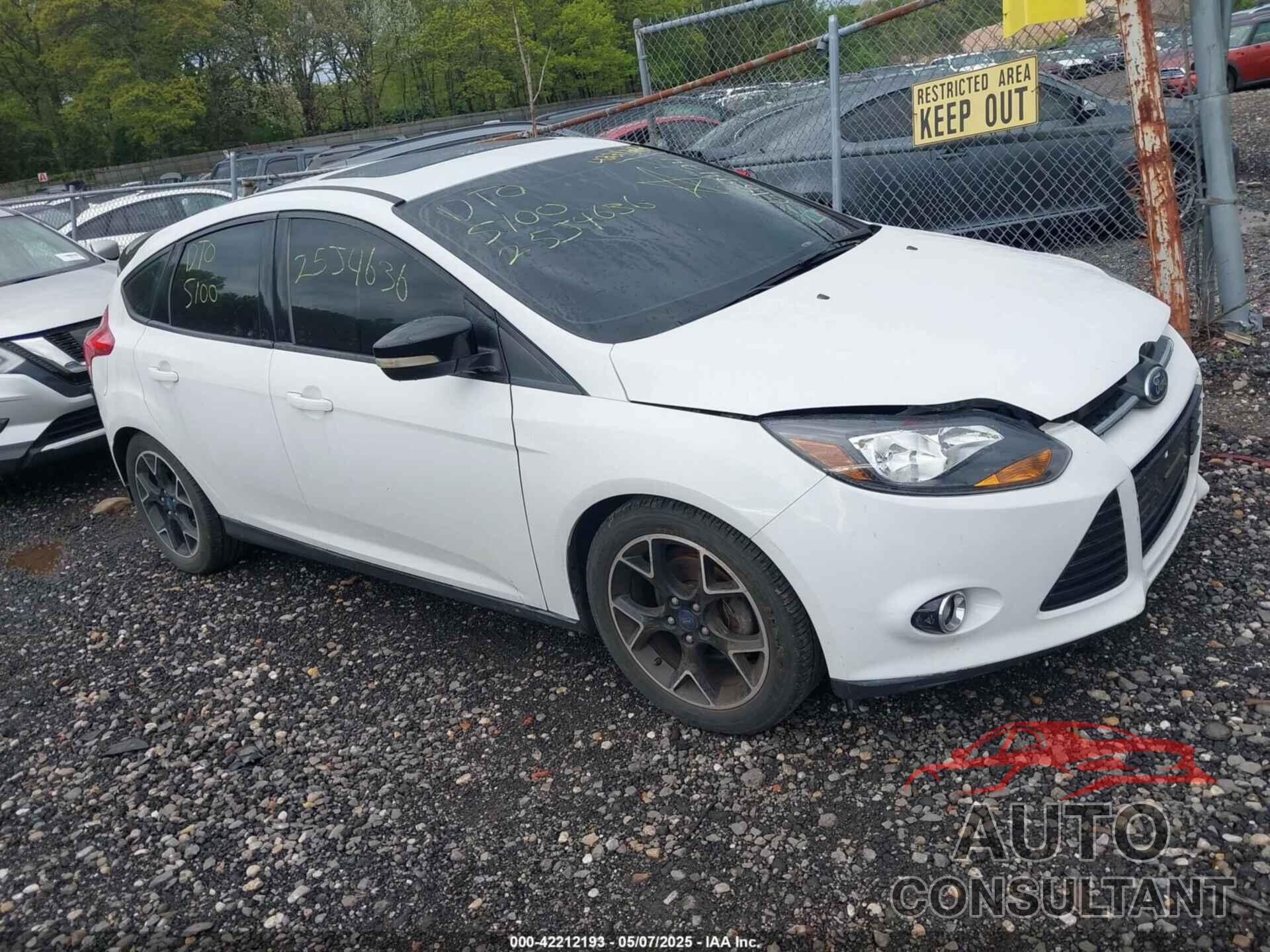 FORD FOCUS 2014 - 1FADP3K23EL248204