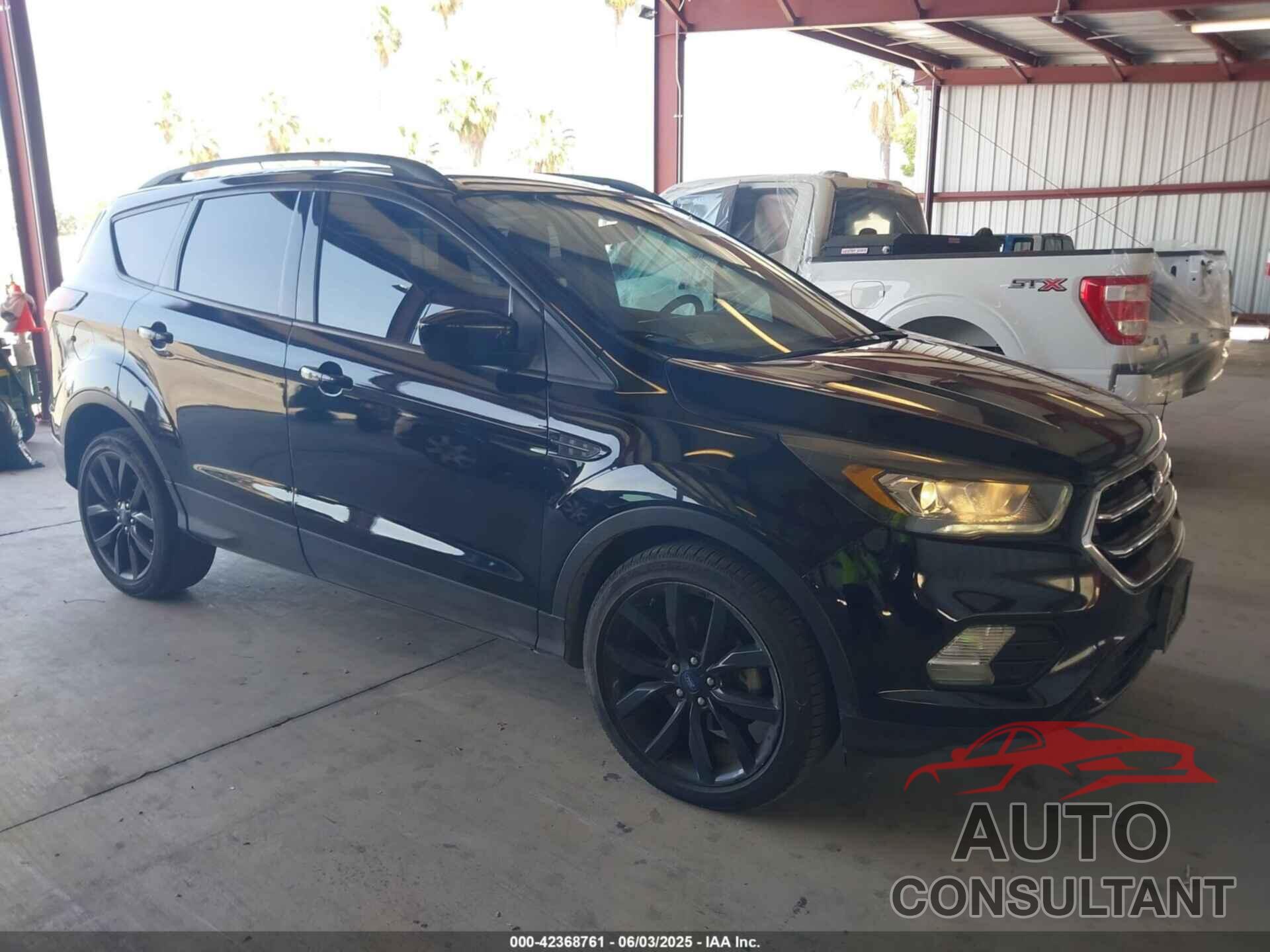 FORD ESCAPE 2019 - 1FMCU0GD2KUA04813