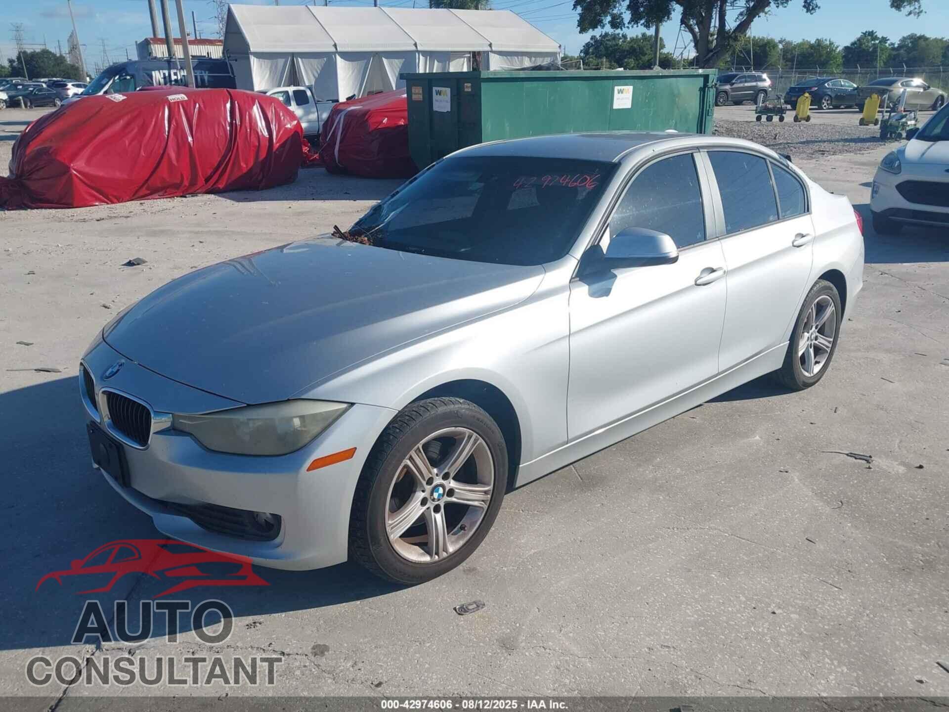 BMW 320I 2014 - WBA3C3C53EP661000