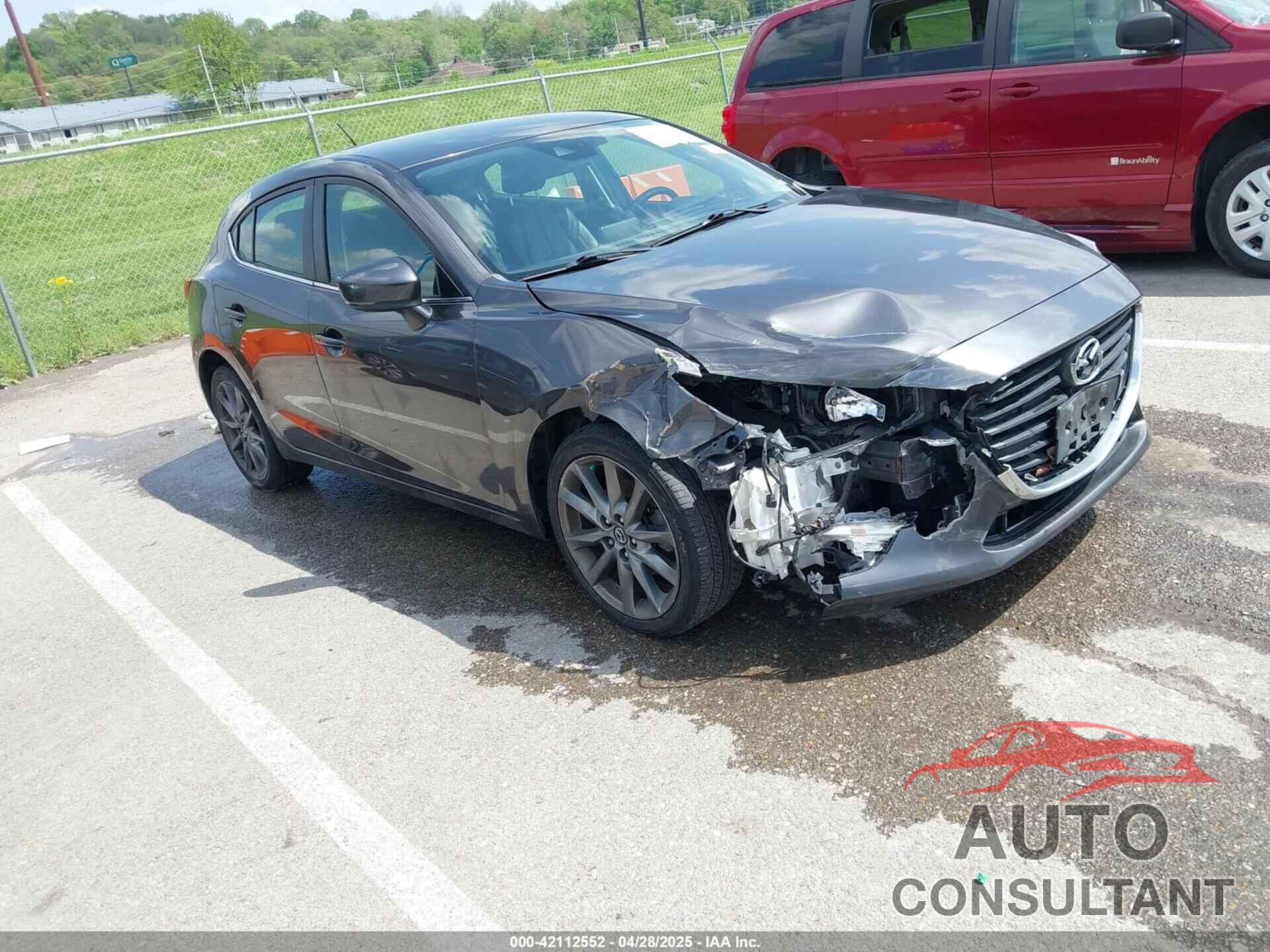 MAZDA MAZDA3 2018 - 3MZBN1L35JM271525