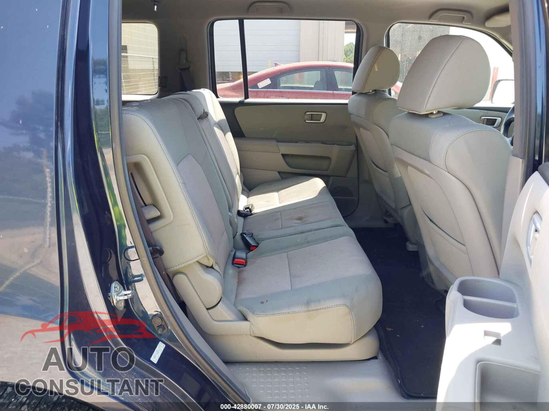 HONDA PILOT 2012 - 5FNYF4H42CB022152