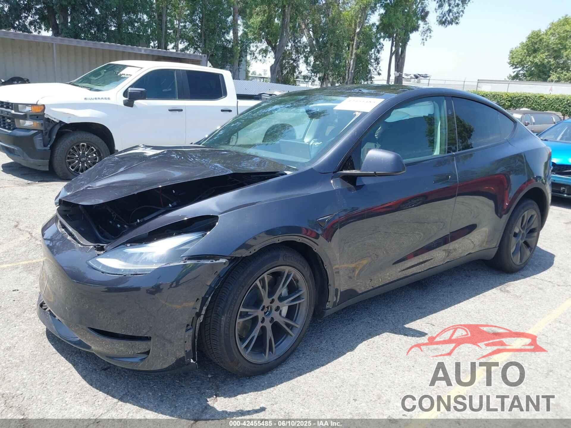 TESLA MODEL Y 2025 - 7SAYGDEE1SF283932