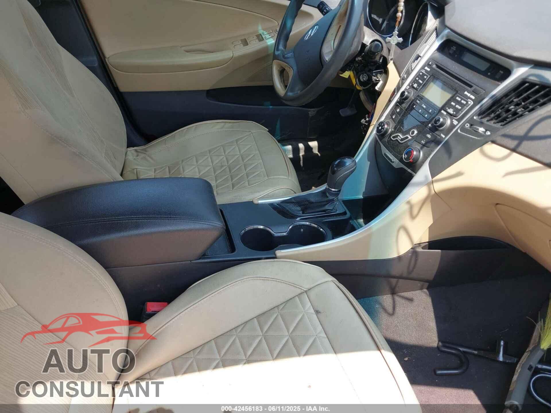 HYUNDAI SONATA 2011 - 5NPEB4AC3BH100521