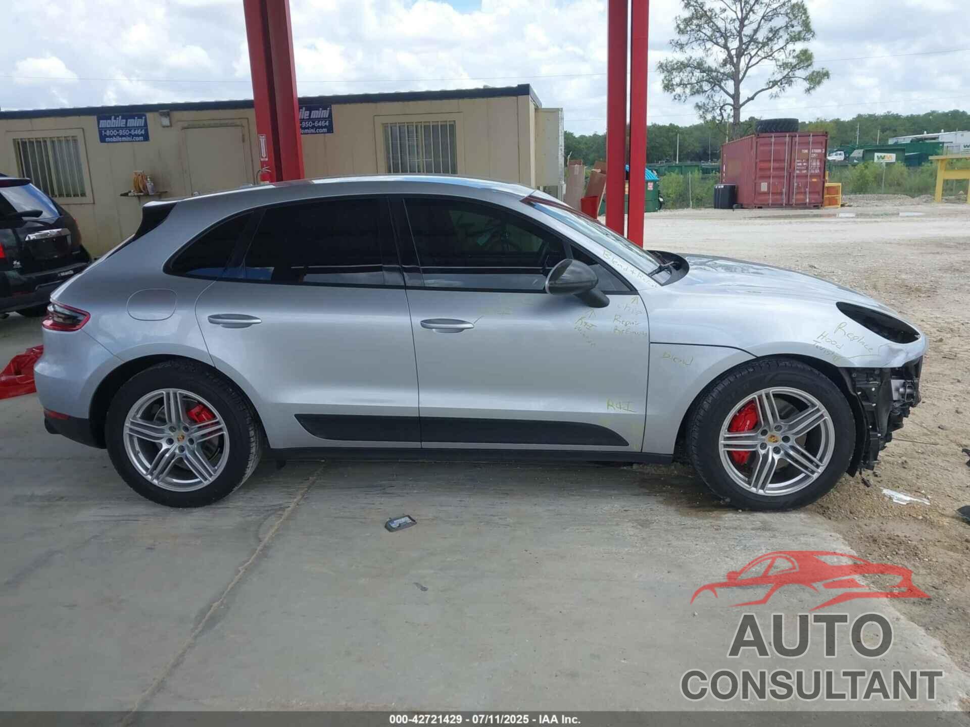 PORSCHE MACAN 2015 - WP1AB2A56FLB65772