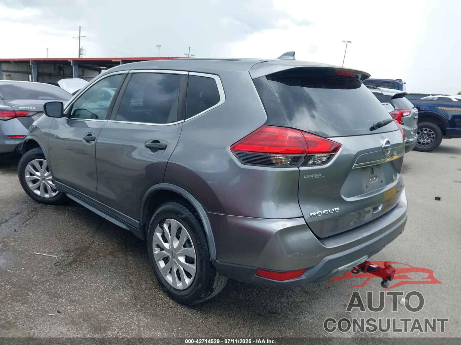 NISSAN ROGUE 2017 - KNMAT2MT5HP522900