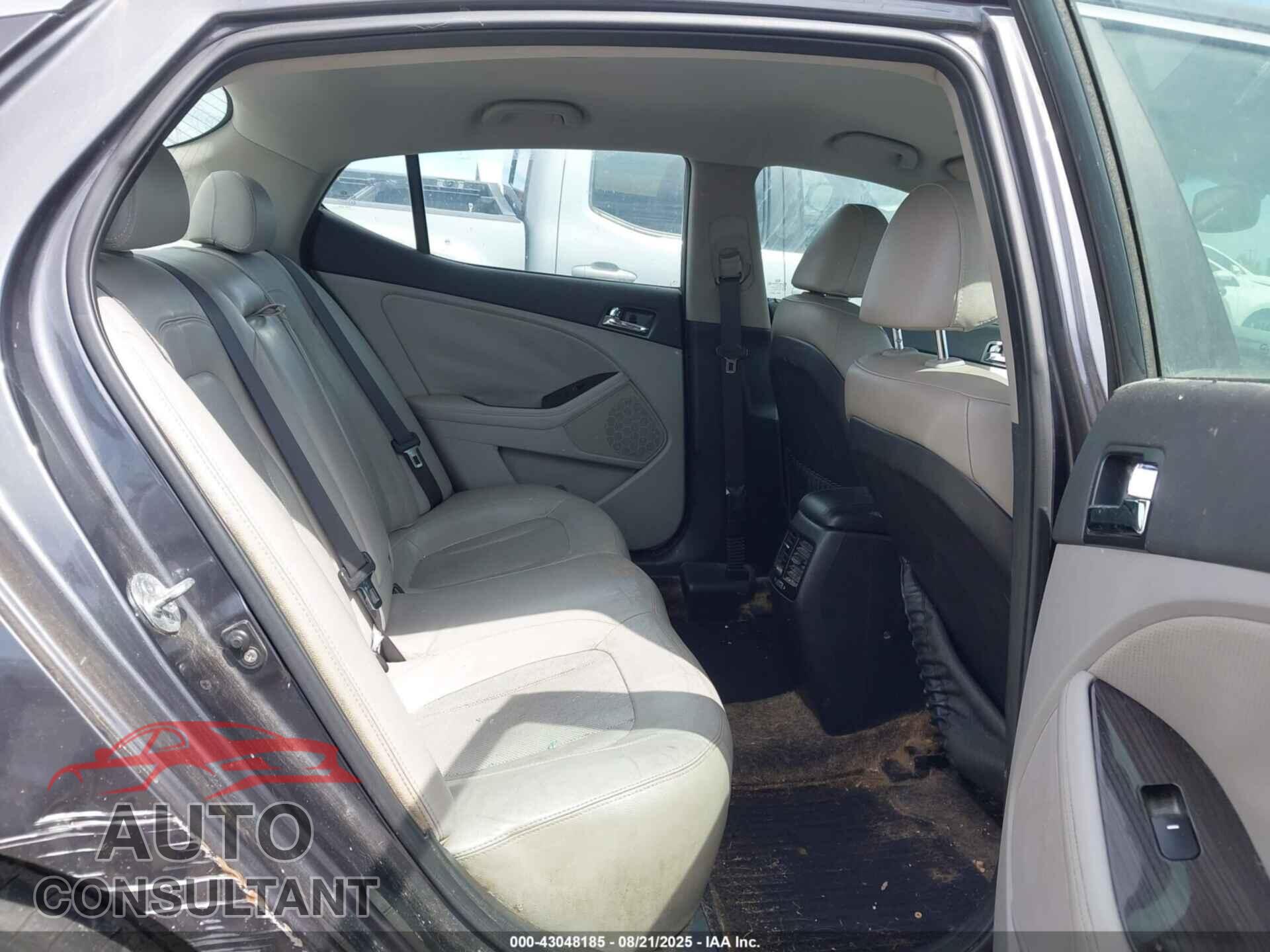 KIA OPTIMA 2011 - KNAGN4A64B5142123