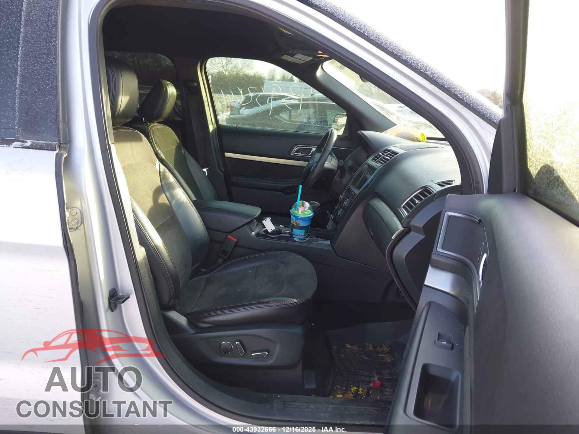 FORD EXPLORER 2018 - 1FM5K7D82JGB44534