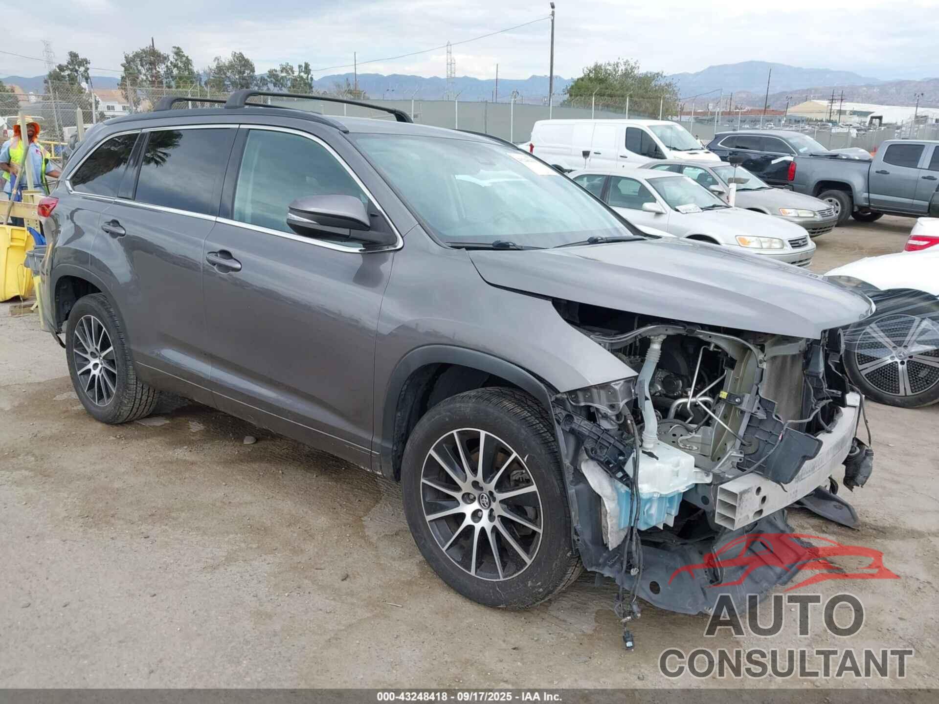 TOYOTA HIGHLANDER 2018 - 5TDKZRFH1JS538415