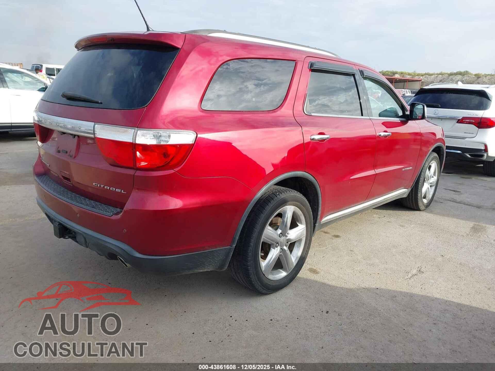 DODGE DURANGO 2013 - 1C4SDHET8DC678255