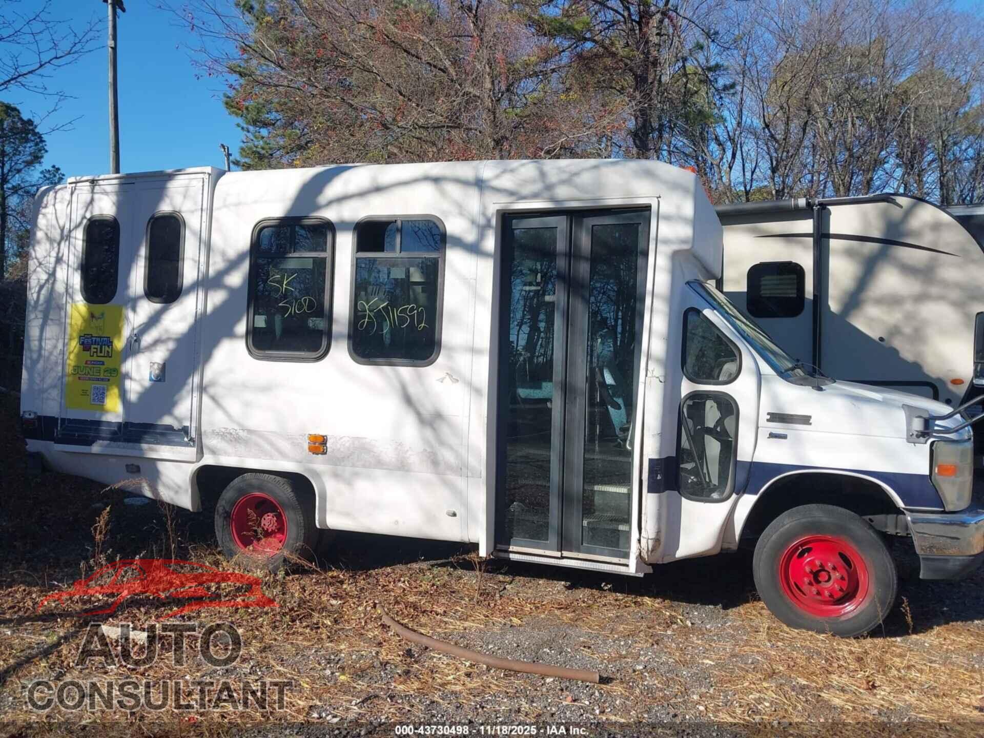 FORD E-350 CUTAWAY 2009 - 1FDEE35L09DA17006