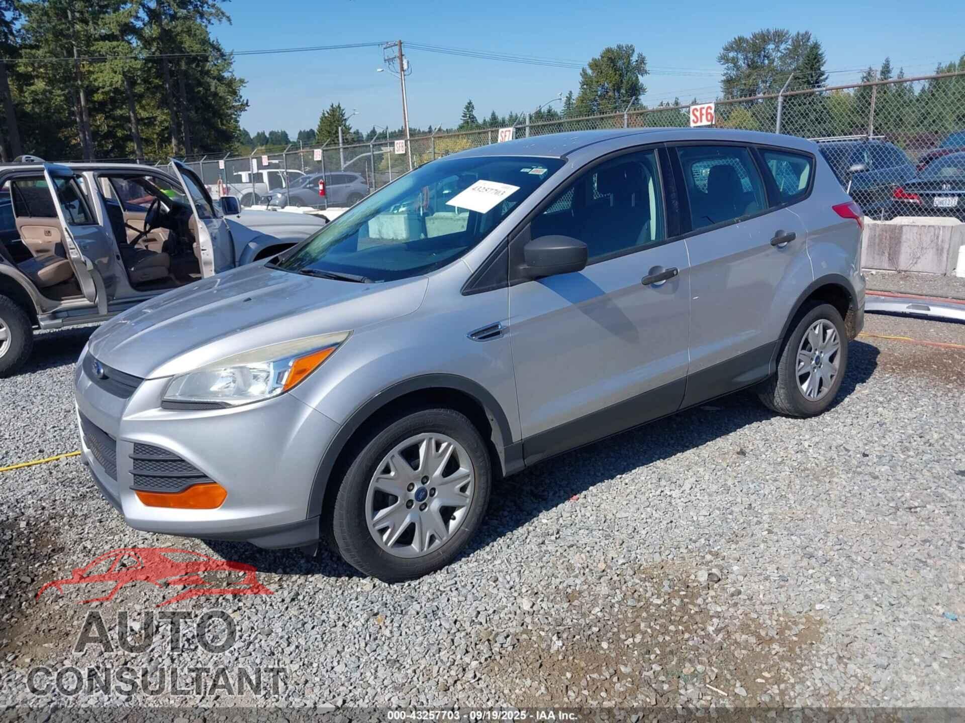 FORD ESCAPE 2013 - 1FMCU0F70DUB65594