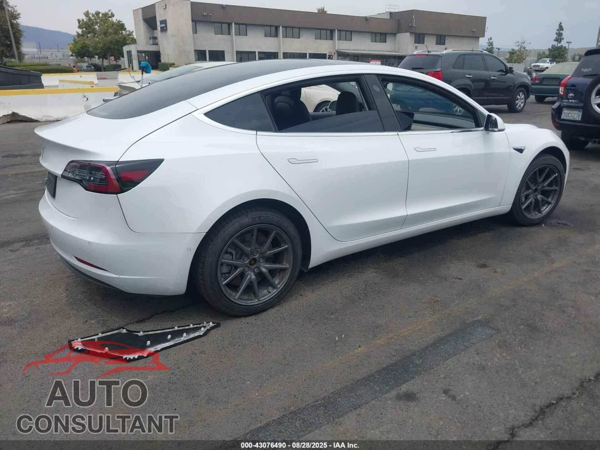 TESLA MODEL 3 2019 - 5YJ3E1EA2KF427352