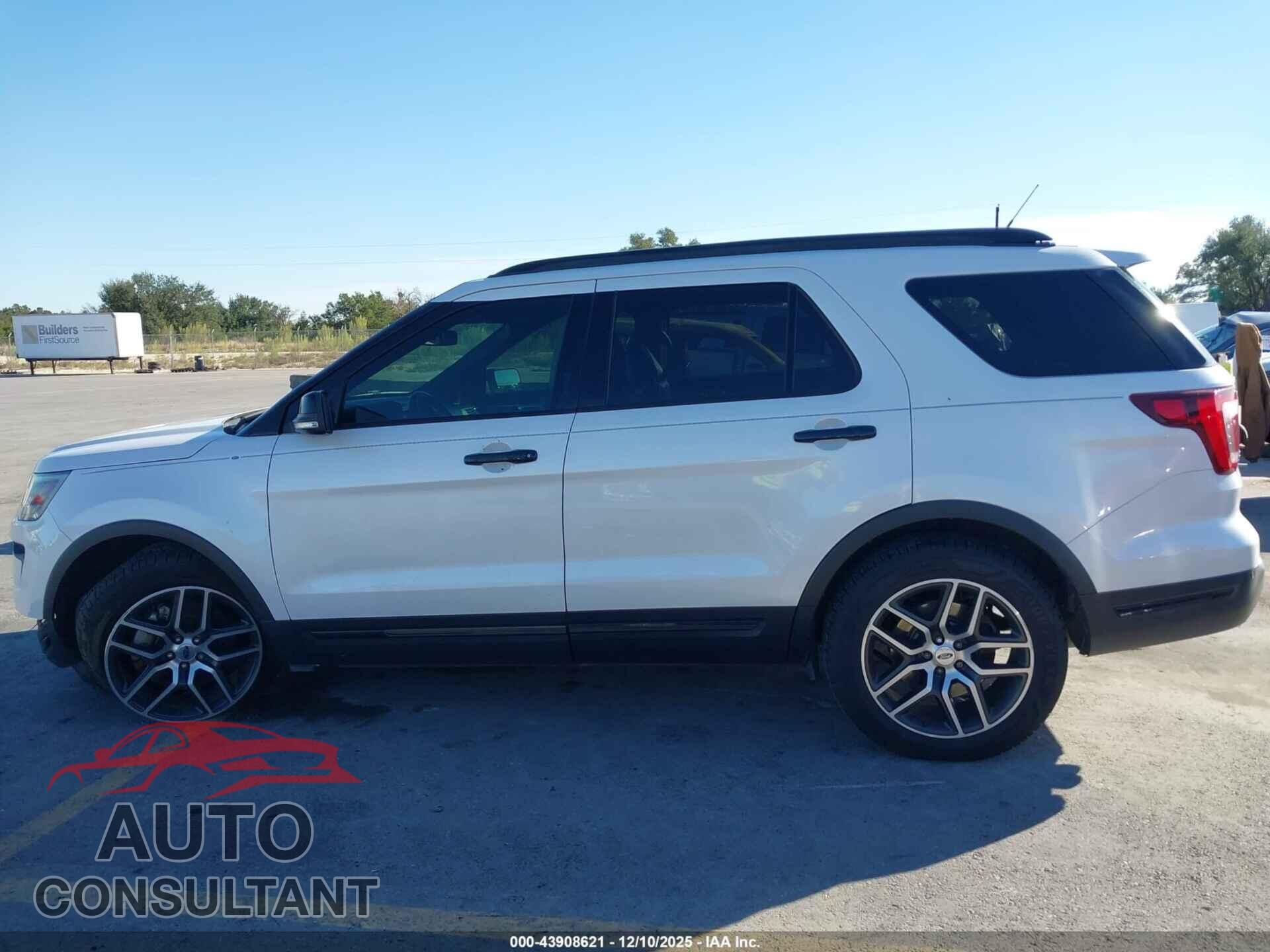 FORD EXPLORER 2018 - 1FM5K8GT2JGB30347