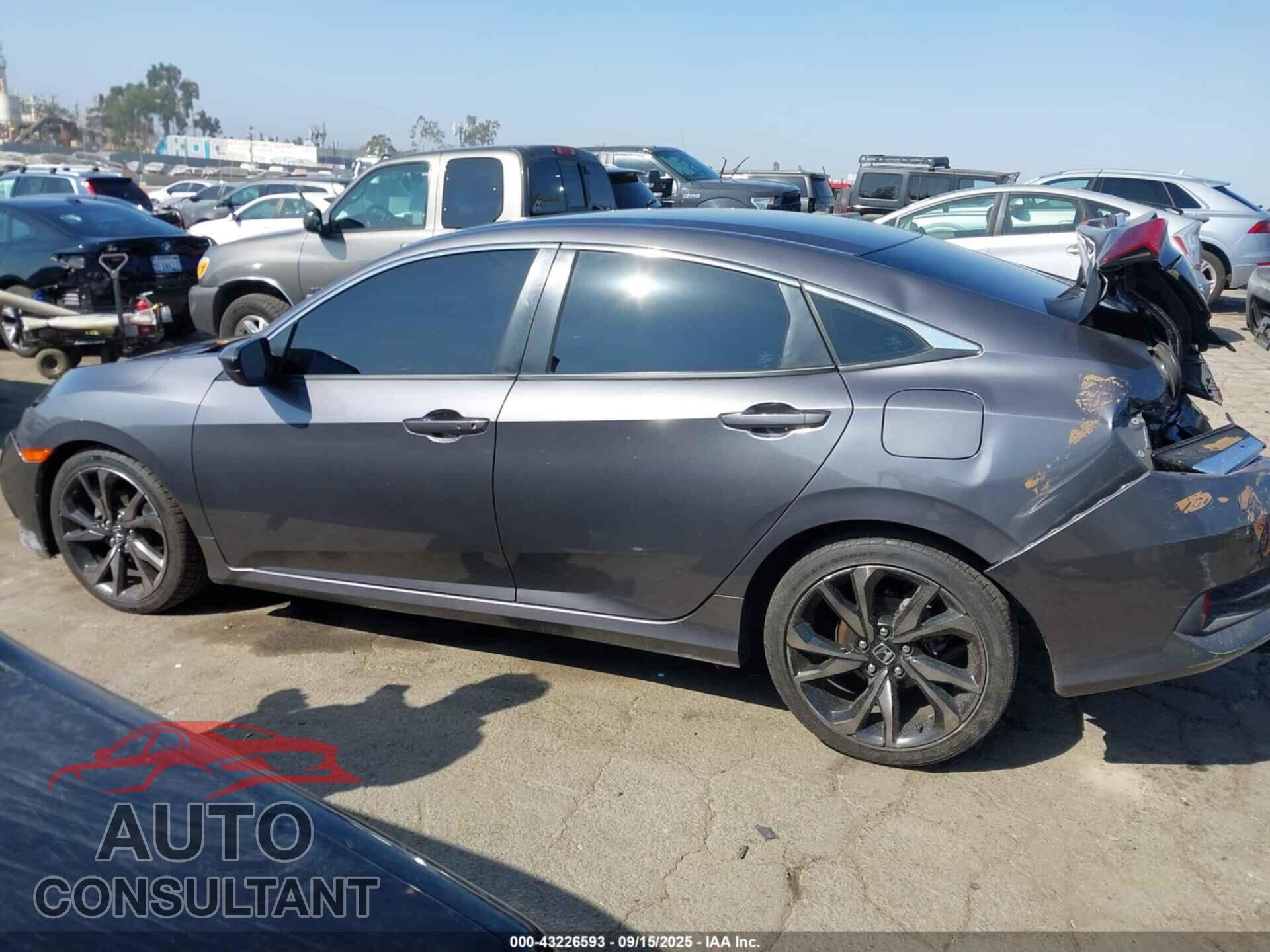 HONDA CIVIC 2019 - 2HGFC2F80KH522976