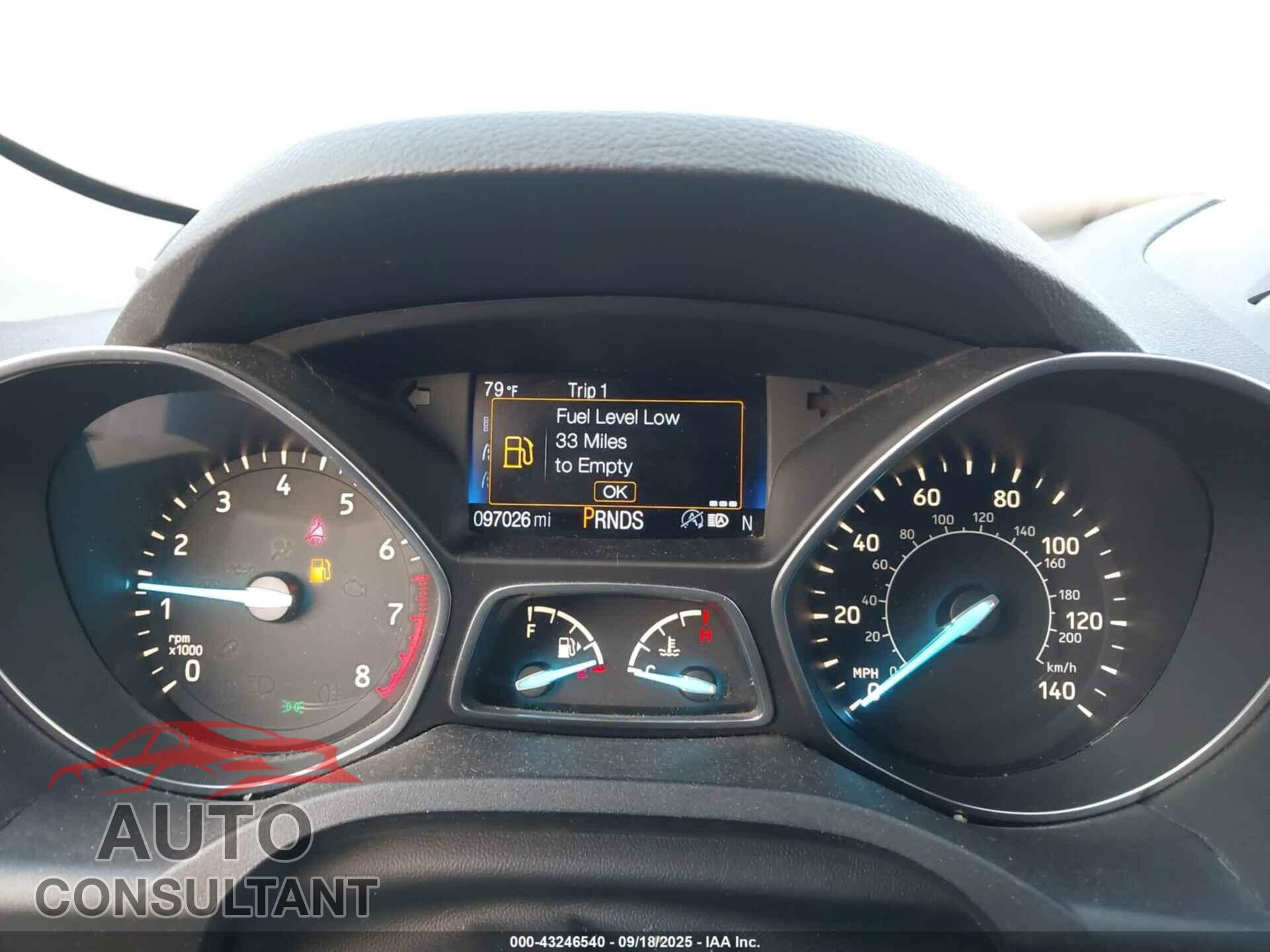 FORD ESCAPE 2017 - 1FMCU0J97HUB23535