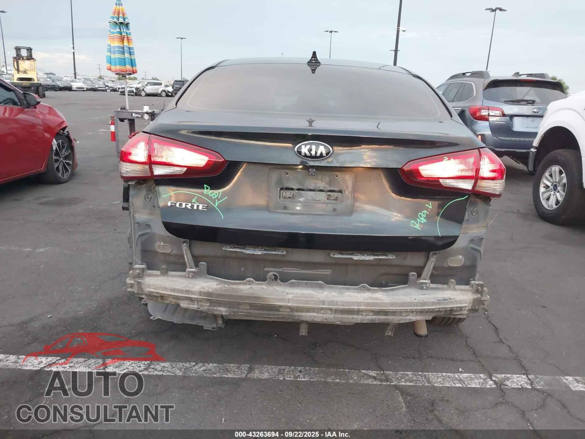 KIA FORTE 2017 - 3KPFK4A75HE124792