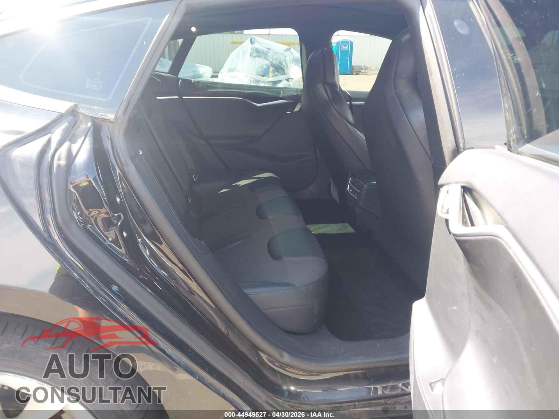 TESLA MODEL S 2017 - 5YJSA1E12HF201179