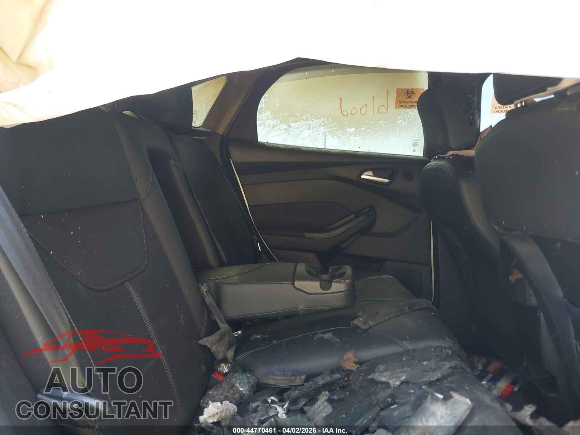 FORD FOCUS 2017 - 1FADP3J24HL288183
