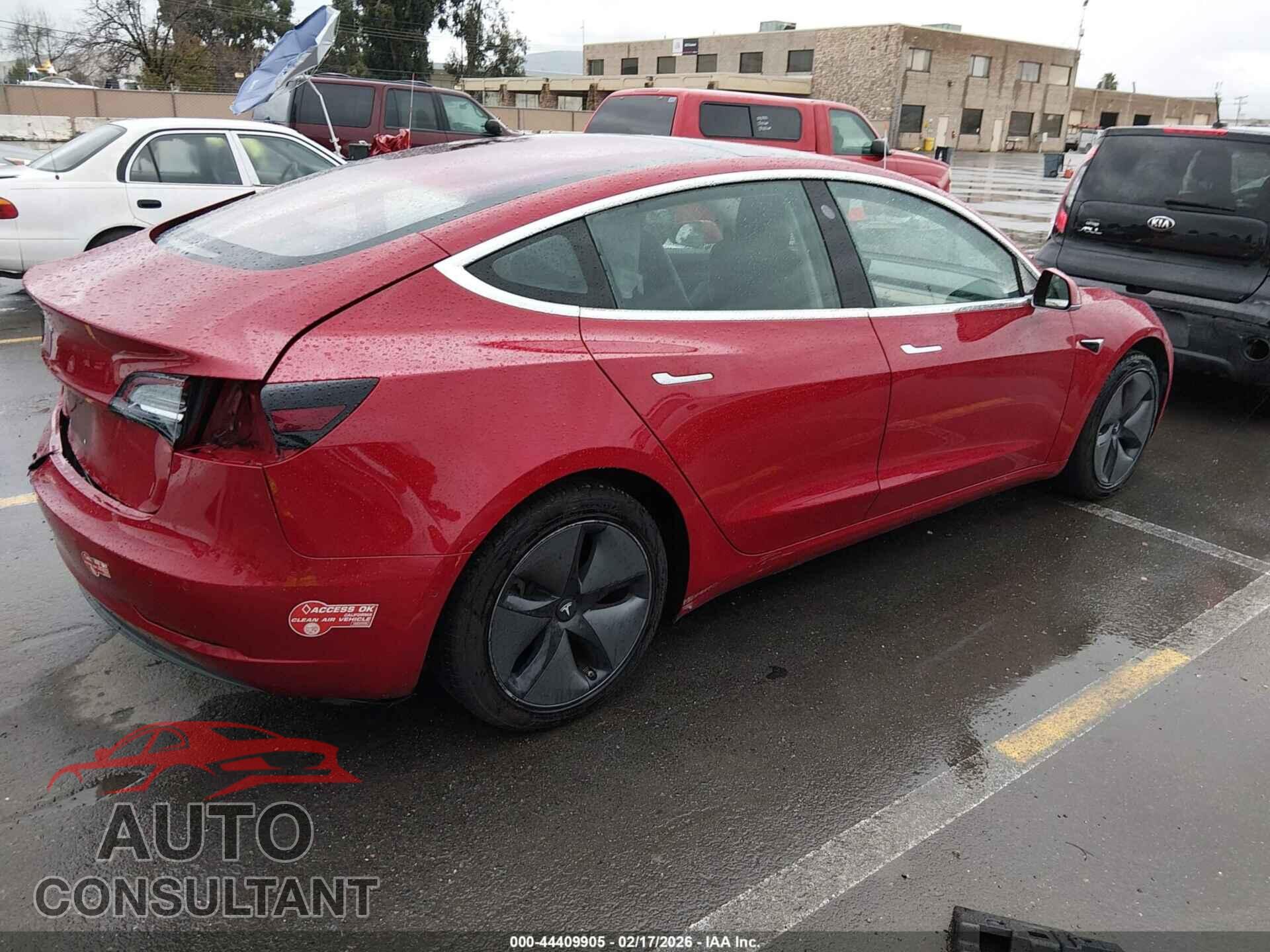 TESLA MODEL 3 2017 - 5YJ3E1EA5HF000708