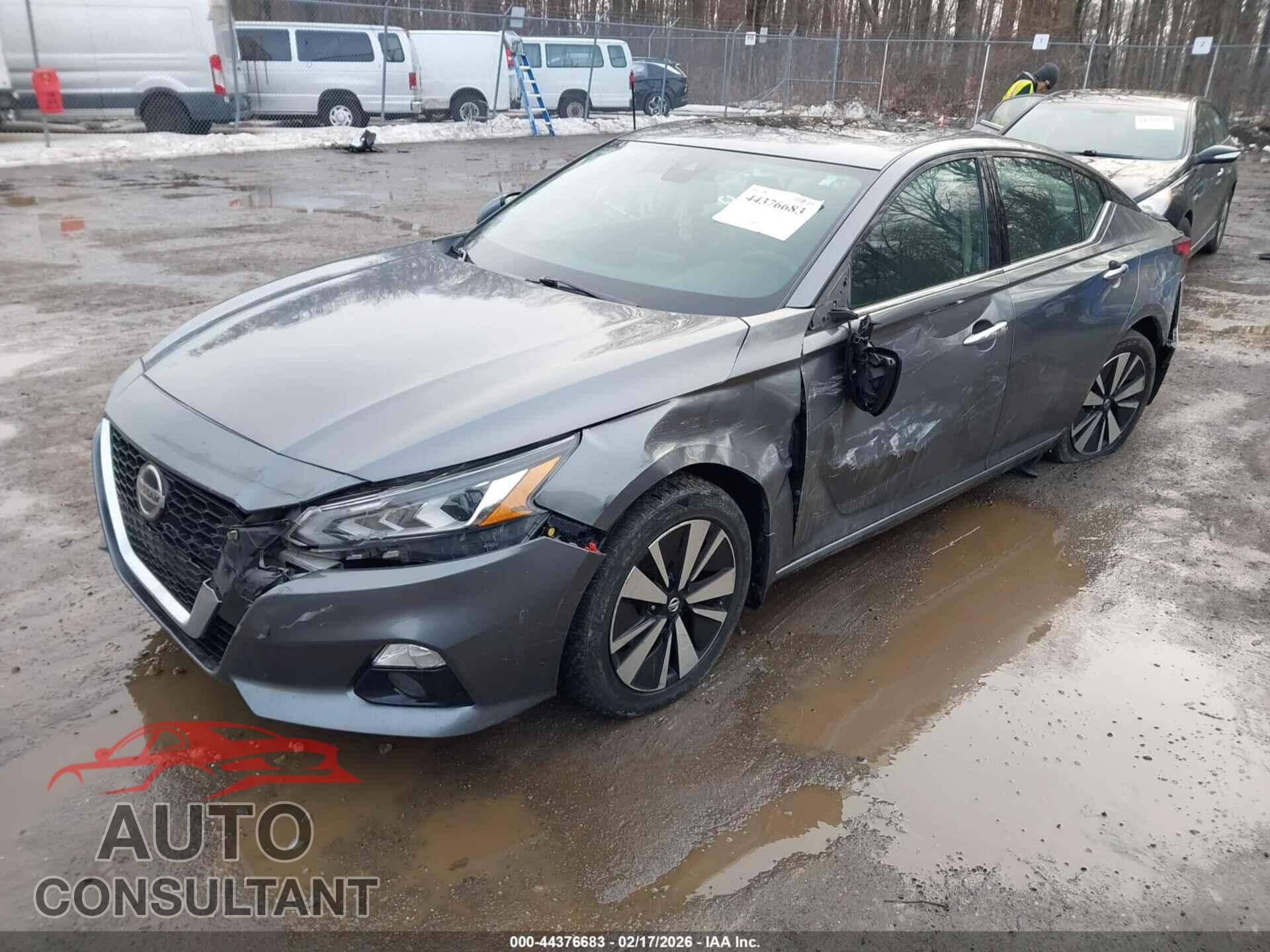 NISSAN ALTIMA 2019 - 1N4BL4DV4KC142002